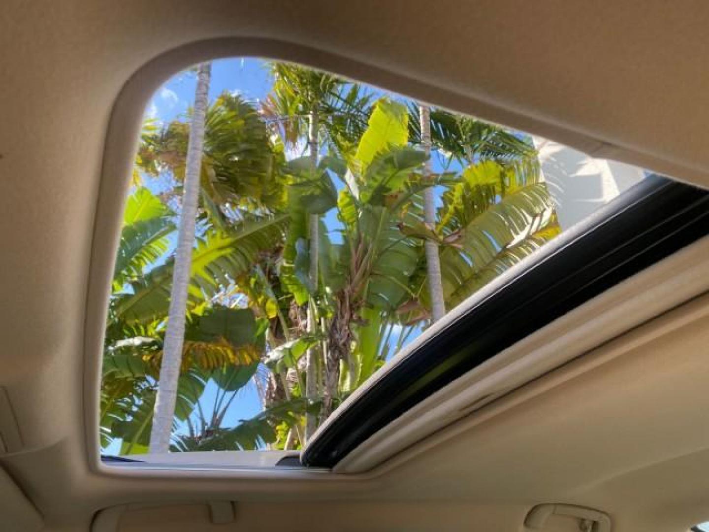 2007 Desert Sand Mica /Graphite Toyota Avalon XL Limited LOW MILES 73,237 (4T1BK36BX7U) with an 3.5L DOHC EFI 24-Valve V6 Engine engine, Automatic transmission, located at 4701 North Dixie Hwy, Pompano Beach, FL, 33064, (954) 422-2889, 26.240938, -80.123474 - OUR WEBPAGE FLORIDACARS1.COM HAS OVER 100 PHOTOS AND FREE CARFAX LINK 2007 TOYOTA AVALON XL LIMITED SUNROOF LEATHER LOADED NEW $34,065 VIN: 4T1BK36BX7U252561 4 T 1 B K 3 6 B X 7 U 2 5 2 5 6 1 SEDAN 4 DR 3.5L V6 F DOHC 24V GASOLINE 28 MPG FRONT WHEEL DRIVE Features A/C Seat(s) ABS Brakes Air Conditio - Photo#77