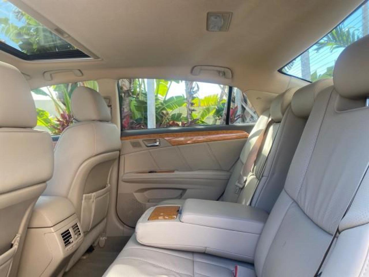 2007 Desert Sand Mica /Graphite Toyota Avalon XL Limited LOW MILES 73,237 (4T1BK36BX7U) with an 3.5L DOHC EFI 24-Valve V6 Engine engine, Automatic transmission, located at 4701 North Dixie Hwy, Pompano Beach, FL, 33064, (954) 422-2889, 26.240938, -80.123474 - OUR WEBPAGE FLORIDACARS1.COM HAS OVER 100 PHOTOS AND FREE CARFAX LINK 2007 TOYOTA AVALON XL LIMITED SUNROOF LEATHER LOADED NEW $34,065 VIN: 4T1BK36BX7U252561 4 T 1 B K 3 6 B X 7 U 2 5 2 5 6 1 SEDAN 4 DR 3.5L V6 F DOHC 24V GASOLINE 28 MPG FRONT WHEEL DRIVE Features A/C Seat(s) ABS Brakes Air Conditio - Photo#85