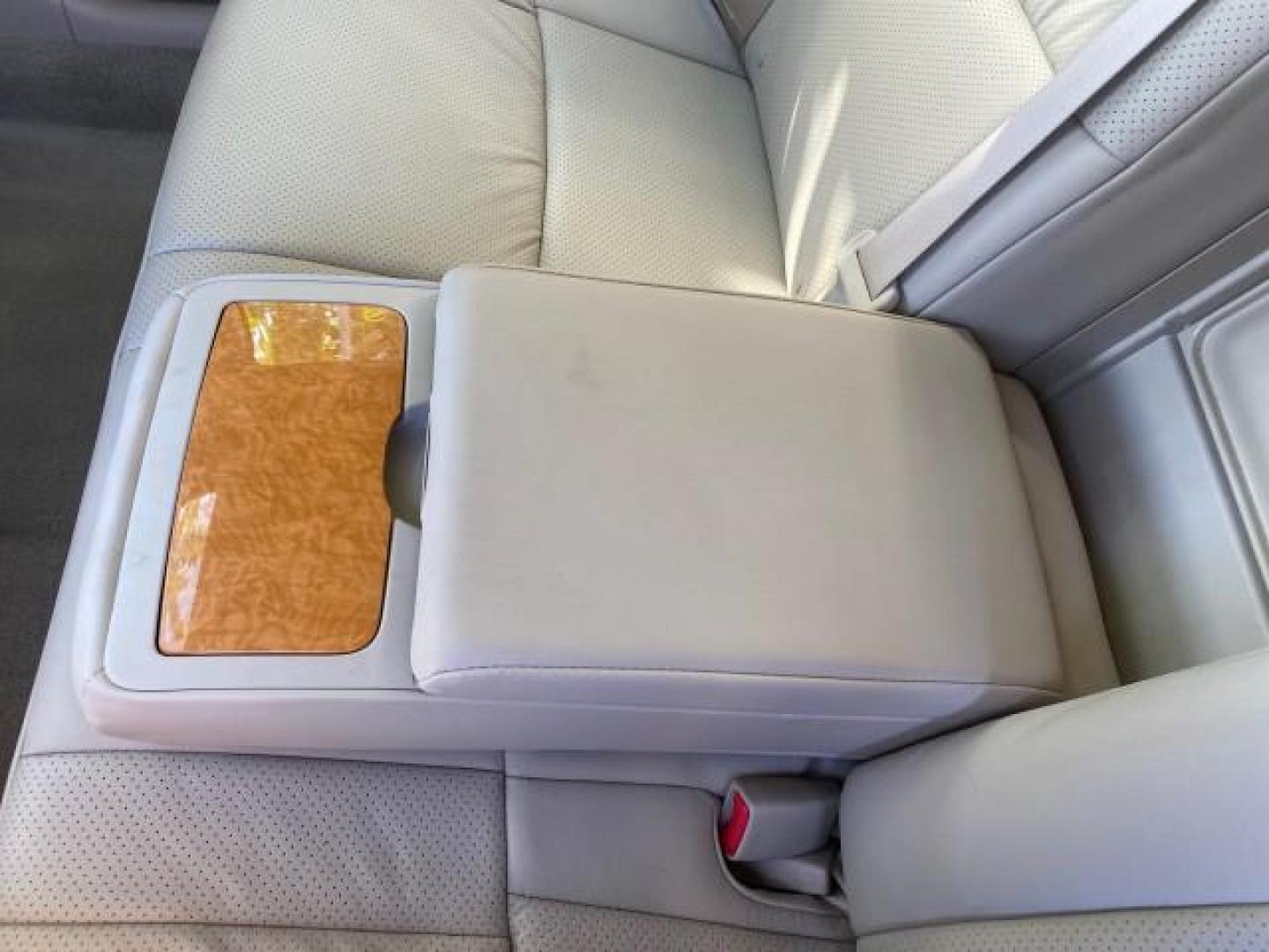 2007 Desert Sand Mica /Graphite Toyota Avalon XL Limited LOW MILES 73,237 (4T1BK36BX7U) with an 3.5L DOHC EFI 24-Valve V6 Engine engine, Automatic transmission, located at 4701 North Dixie Hwy, Pompano Beach, FL, 33064, (954) 422-2889, 26.240938, -80.123474 - OUR WEBPAGE FLORIDACARS1.COM HAS OVER 100 PHOTOS AND FREE CARFAX LINK 2007 TOYOTA AVALON XL LIMITED SUNROOF LEATHER LOADED NEW $34,065 VIN: 4T1BK36BX7U252561 4 T 1 B K 3 6 B X 7 U 2 5 2 5 6 1 SEDAN 4 DR 3.5L V6 F DOHC 24V GASOLINE 28 MPG FRONT WHEEL DRIVE Features A/C Seat(s) ABS Brakes Air Conditio - Photo#91