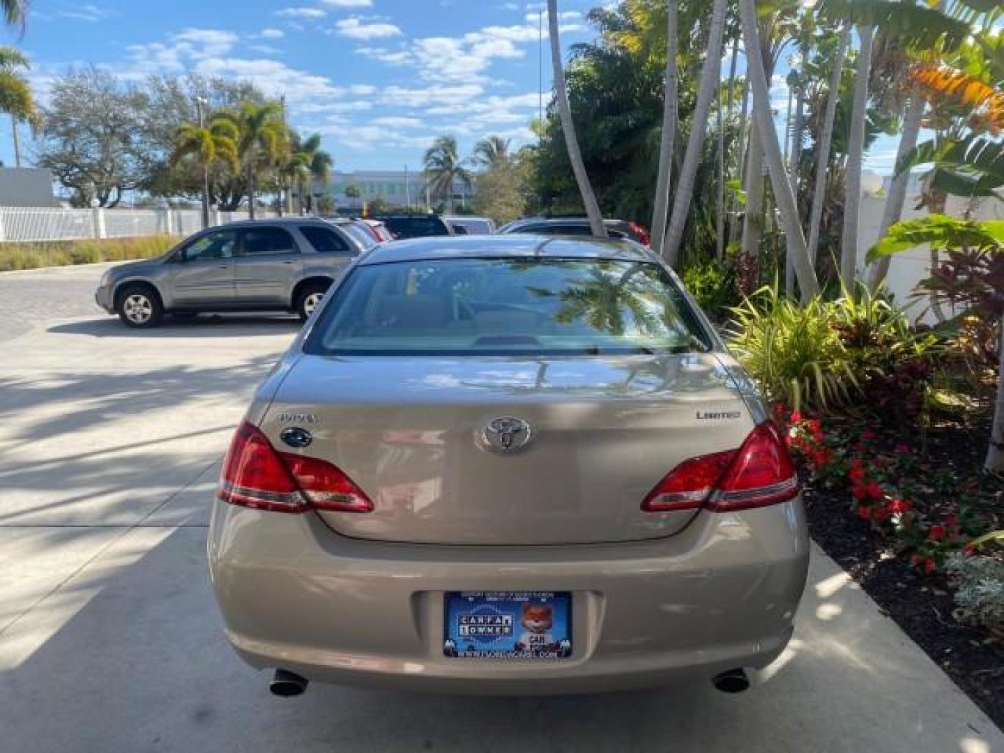 2007 Desert Sand Mica /Graphite Toyota Avalon XL Limited LOW MILES 73,237 (4T1BK36BX7U) with an 3.5L DOHC EFI 24-Valve V6 Engine engine, Automatic transmission, located at 4701 North Dixie Hwy, Pompano Beach, FL, 33064, (954) 422-2889, 26.240938, -80.123474 - OUR WEBPAGE FLORIDACARS1.COM HAS OVER 100 PHOTOS AND FREE CARFAX LINK 2007 TOYOTA AVALON XL LIMITED SUNROOF LEATHER LOADED NEW $34,065 VIN: 4T1BK36BX7U252561 4 T 1 B K 3 6 B X 7 U 2 5 2 5 6 1 SEDAN 4 DR 3.5L V6 F DOHC 24V GASOLINE 28 MPG FRONT WHEEL DRIVE Features A/C Seat(s) ABS Brakes Air Conditio - Photo#97