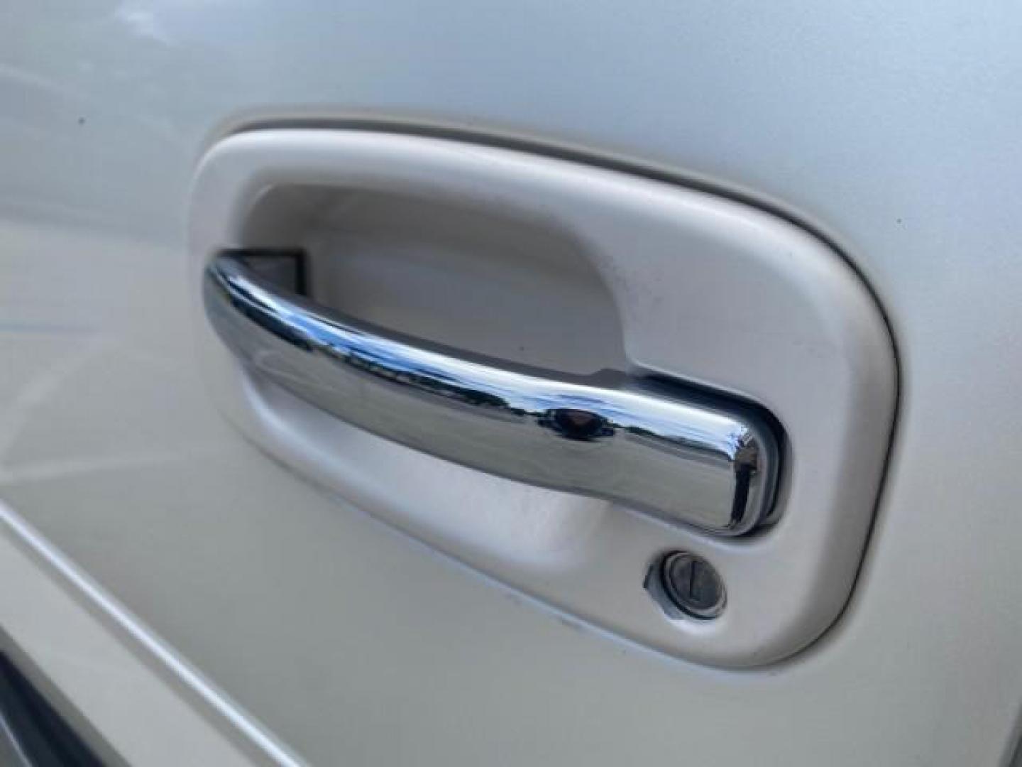 2002 White Diamond /Pewter Cadillac Escalade LOW MILES 67,881 1 OWNER (1GYEC63T92R) with an 5.3L Vortec 1000 SFI V8 Engine engine, Automatic transmission, located at 4701 North Dixie Hwy, Pompano Beach, FL, 33064, (954) 422-2889, 26.240938, -80.123474 - OUR WEBPAGE FLORIDACARS1.COM HAS OVER 100 PHOTOS AND FREE CARFAX LINK 2002 CADILLAC ESCALADE 1 OWNER SUNROOF WHITE DIAMOND PEARL NEW $48,735 VIN: 1GYEC63T92R185082 1 G Y E C 6 3 T 9 2 R 1 8 5 0 8 2 4 DOOR WAGON/SPORT UTILITY 5.3L V8 F GASOLINE 18 MPG REAR WHEEL DRIVE Features ABS Brakes Air Conditio - Photo#37