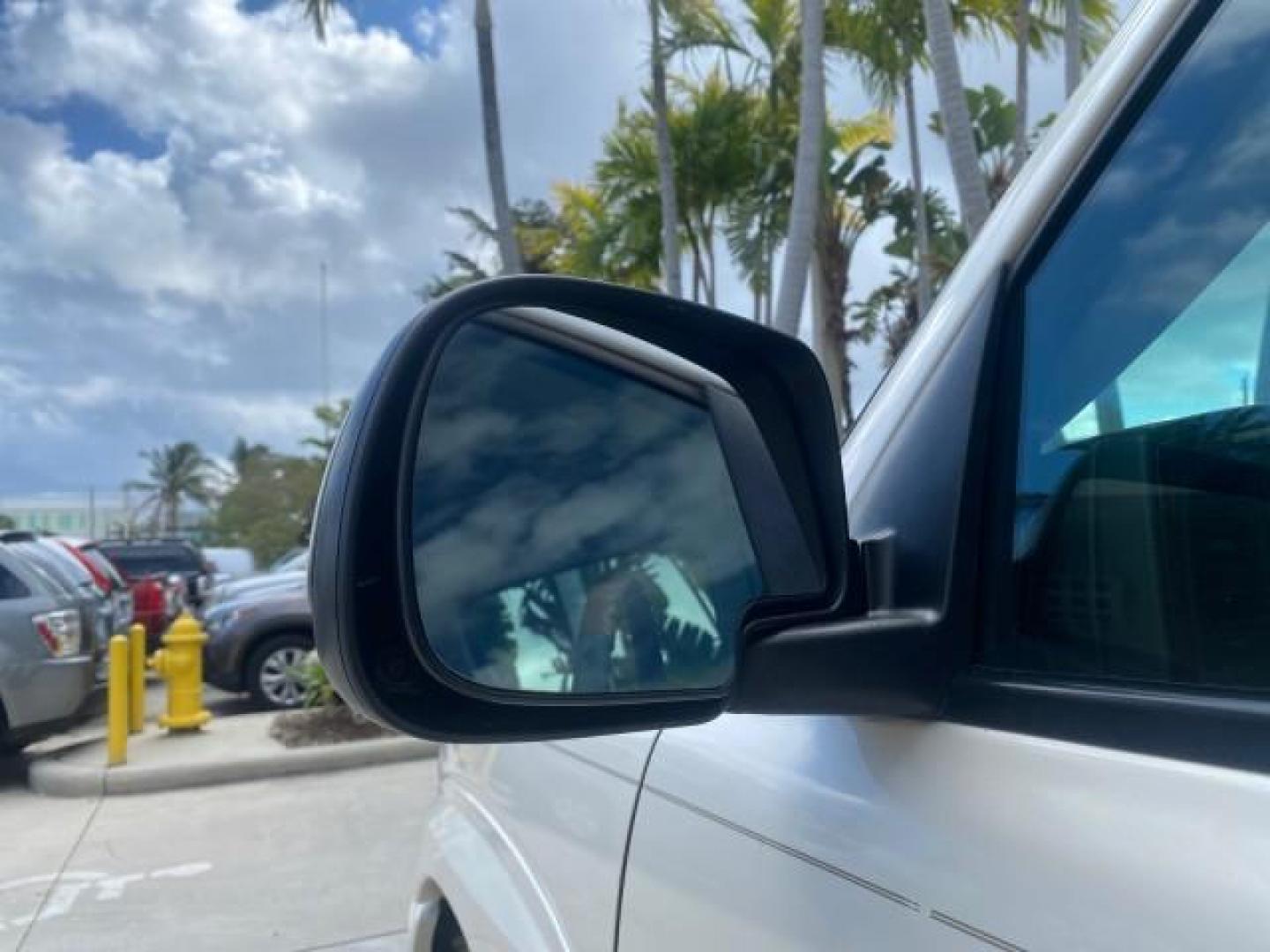 2002 White Diamond /Pewter Cadillac Escalade LOW MILES 67,881 1 OWNER (1GYEC63T92R) with an 5.3L Vortec 1000 SFI V8 Engine engine, Automatic transmission, located at 4701 North Dixie Hwy, Pompano Beach, FL, 33064, (954) 422-2889, 26.240938, -80.123474 - OUR WEBPAGE FLORIDACARS1.COM HAS OVER 100 PHOTOS AND FREE CARFAX LINK 2002 CADILLAC ESCALADE 1 OWNER SUNROOF WHITE DIAMOND PEARL NEW $48,735 VIN: 1GYEC63T92R185082 1 G Y E C 6 3 T 9 2 R 1 8 5 0 8 2 4 DOOR WAGON/SPORT UTILITY 5.3L V8 F GASOLINE 18 MPG REAR WHEEL DRIVE Features ABS Brakes Air Conditio - Photo#39