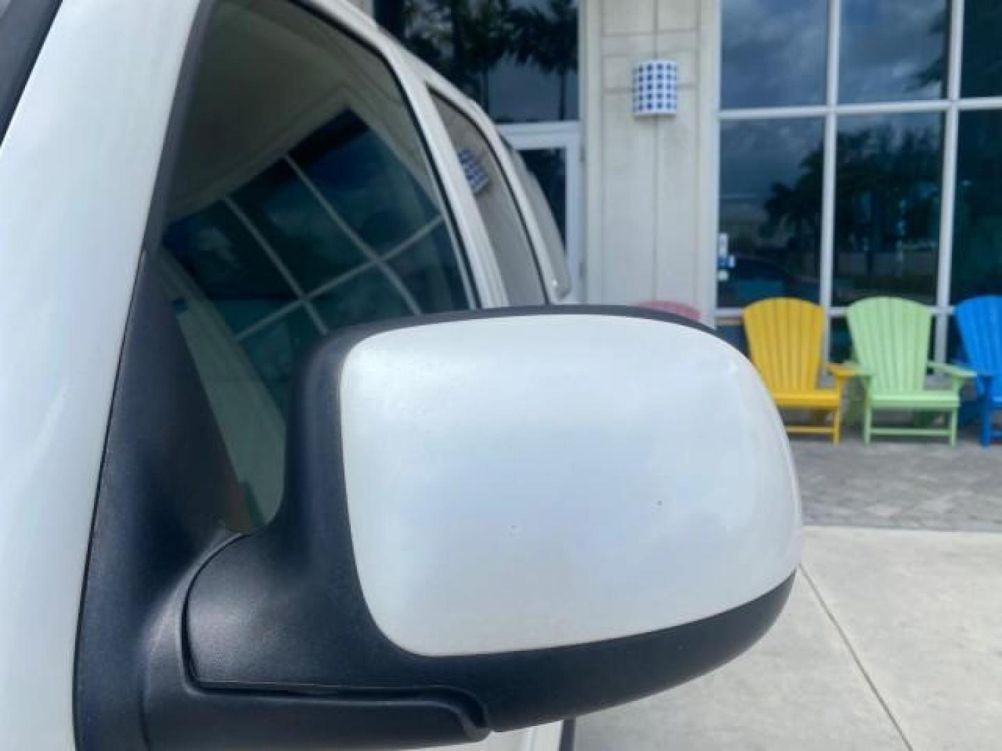 2002 White Diamond /Pewter Cadillac Escalade LOW MILES 67,881 1 OWNER (1GYEC63T92R) with an 5.3L Vortec 1000 SFI V8 Engine engine, Automatic transmission, located at 4701 North Dixie Hwy, Pompano Beach, FL, 33064, (954) 422-2889, 26.240938, -80.123474 - OUR WEBPAGE FLORIDACARS1.COM HAS OVER 100 PHOTOS AND FREE CARFAX LINK 2002 CADILLAC ESCALADE 1 OWNER SUNROOF WHITE DIAMOND PEARL NEW $48,735 VIN: 1GYEC63T92R185082 1 G Y E C 6 3 T 9 2 R 1 8 5 0 8 2 4 DOOR WAGON/SPORT UTILITY 5.3L V8 F GASOLINE 18 MPG REAR WHEEL DRIVE Features ABS Brakes Air Conditio - Photo#40