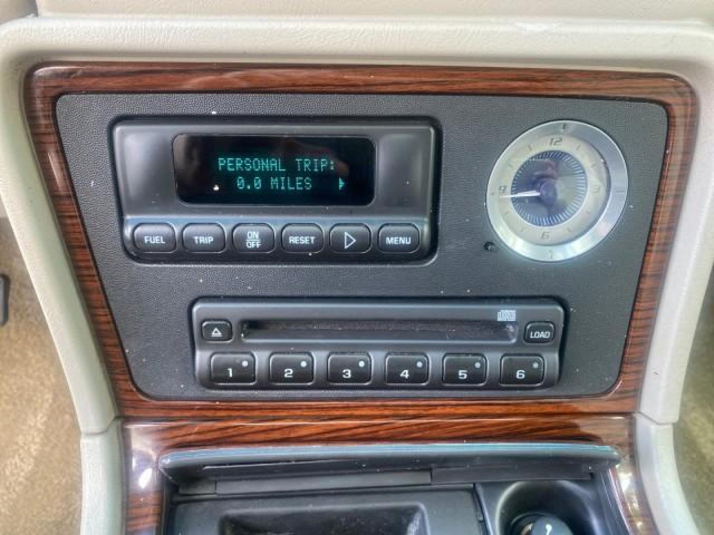 2002 White Diamond /Pewter Cadillac Escalade LOW MILES 67,881 1 OWNER (1GYEC63T92R) with an 5.3L Vortec 1000 SFI V8 Engine engine, Automatic transmission, located at 4701 North Dixie Hwy, Pompano Beach, FL, 33064, (954) 422-2889, 26.240938, -80.123474 - OUR WEBPAGE FLORIDACARS1.COM HAS OVER 100 PHOTOS AND FREE CARFAX LINK 2002 CADILLAC ESCALADE 1 OWNER SUNROOF WHITE DIAMOND PEARL NEW $48,735 VIN: 1GYEC63T92R185082 1 G Y E C 6 3 T 9 2 R 1 8 5 0 8 2 4 DOOR WAGON/SPORT UTILITY 5.3L V8 F GASOLINE 18 MPG REAR WHEEL DRIVE Features ABS Brakes Air Conditio - Photo#60