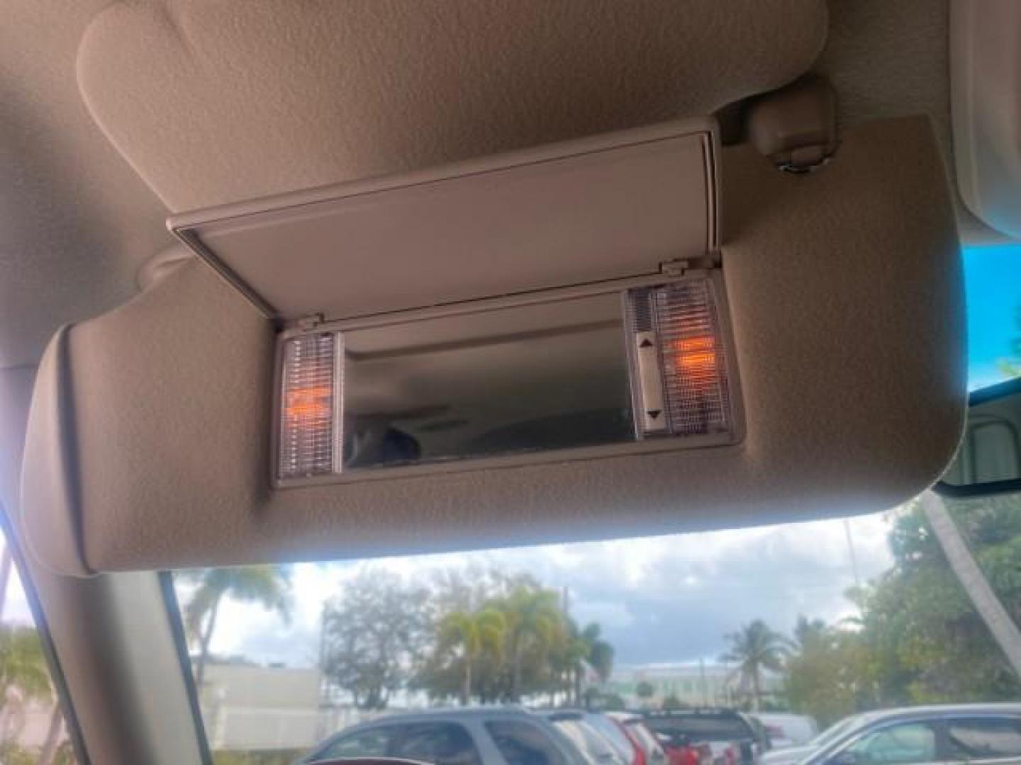 2002 White Diamond /Pewter Cadillac Escalade LOW MILES 67,881 1 OWNER (1GYEC63T92R) with an 5.3L Vortec 1000 SFI V8 Engine engine, Automatic transmission, located at 4701 North Dixie Hwy, Pompano Beach, FL, 33064, (954) 422-2889, 26.240938, -80.123474 - OUR WEBPAGE FLORIDACARS1.COM HAS OVER 100 PHOTOS AND FREE CARFAX LINK 2002 CADILLAC ESCALADE 1 OWNER SUNROOF WHITE DIAMOND PEARL NEW $48,735 VIN: 1GYEC63T92R185082 1 G Y E C 6 3 T 9 2 R 1 8 5 0 8 2 4 DOOR WAGON/SPORT UTILITY 5.3L V8 F GASOLINE 18 MPG REAR WHEEL DRIVE Features ABS Brakes Air Conditio - Photo#68