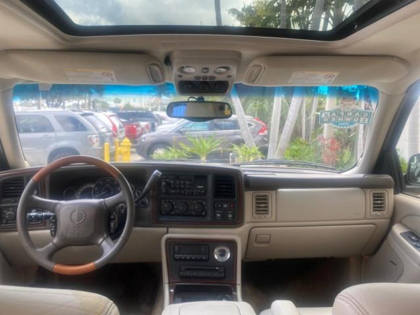 2002 White Diamond /Pewter Cadillac Escalade LOW MILES 67,881 1 OWNER (1GYEC63T92R) with an 5.3L Vortec 1000 SFI V8 Engine engine, Automatic transmission, located at 4701 North Dixie Hwy, Pompano Beach, FL, 33064, (954) 422-2889, 26.240938, -80.123474 - OUR WEBPAGE FLORIDACARS1.COM HAS OVER 100 PHOTOS AND FREE CARFAX LINK 2002 CADILLAC ESCALADE 1 OWNER SUNROOF WHITE DIAMOND PEARL NEW $48,735 VIN: 1GYEC63T92R185082 1 G Y E C 6 3 T 9 2 R 1 8 5 0 8 2 4 DOOR WAGON/SPORT UTILITY 5.3L V8 F GASOLINE 18 MPG REAR WHEEL DRIVE Features ABS Brakes Air Conditio - Photo#83