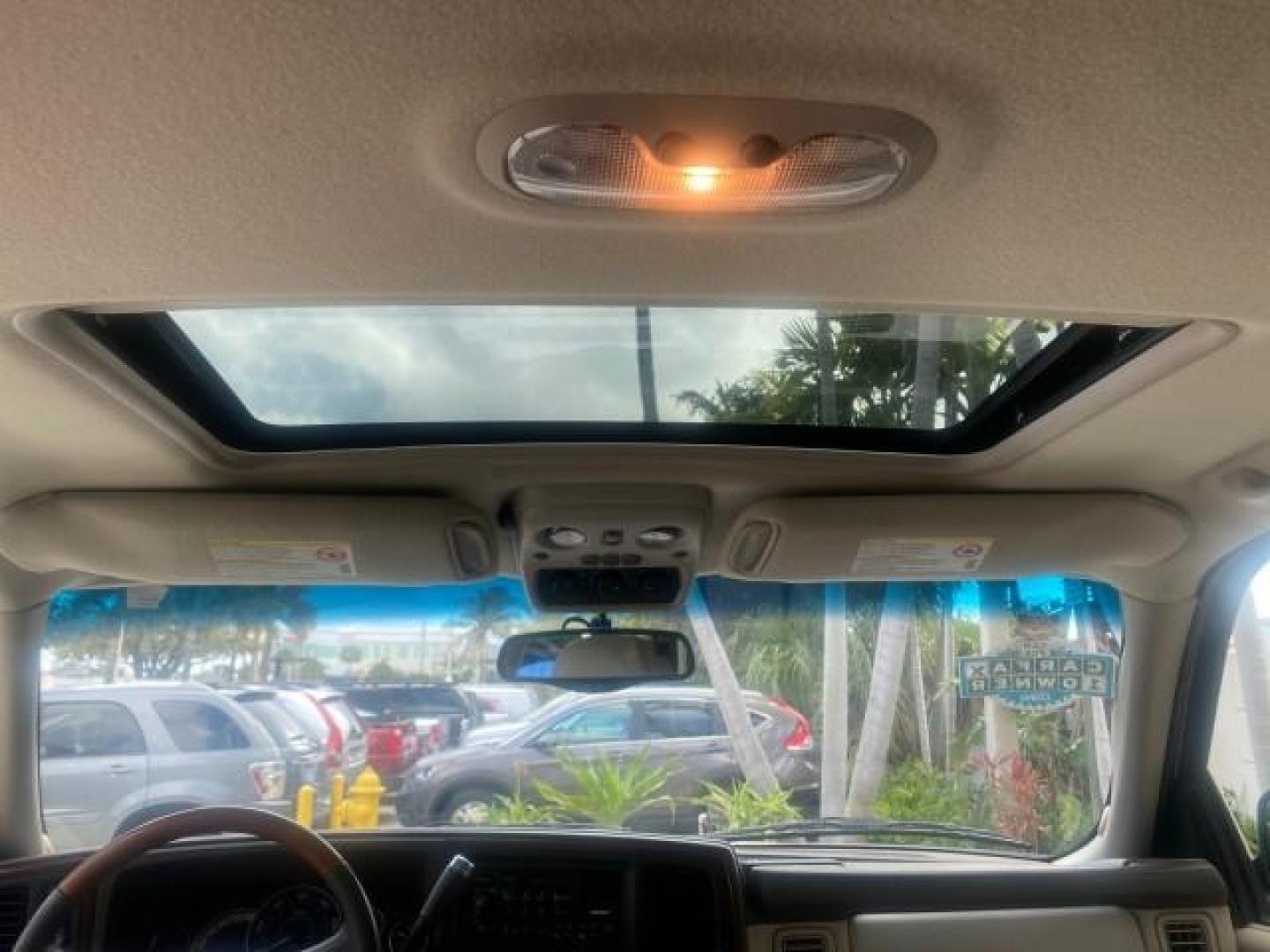 2002 White Diamond /Pewter Cadillac Escalade LOW MILES 67,881 1 OWNER (1GYEC63T92R) with an 5.3L Vortec 1000 SFI V8 Engine engine, Automatic transmission, located at 4701 North Dixie Hwy, Pompano Beach, FL, 33064, (954) 422-2889, 26.240938, -80.123474 - OUR WEBPAGE FLORIDACARS1.COM HAS OVER 100 PHOTOS AND FREE CARFAX LINK 2002 CADILLAC ESCALADE 1 OWNER SUNROOF WHITE DIAMOND PEARL NEW $48,735 VIN: 1GYEC63T92R185082 1 G Y E C 6 3 T 9 2 R 1 8 5 0 8 2 4 DOOR WAGON/SPORT UTILITY 5.3L V8 F GASOLINE 18 MPG REAR WHEEL DRIVE Features ABS Brakes Air Conditio - Photo#84