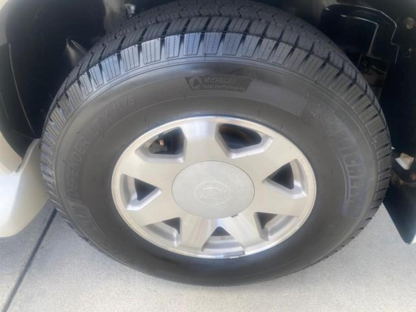 2002 White Diamond /Pewter Cadillac Escalade LOW MILES 67,881 1 OWNER (1GYEC63T92R) with an 5.3L Vortec 1000 SFI V8 Engine engine, Automatic transmission, located at 4701 North Dixie Hwy, Pompano Beach, FL, 33064, (954) 422-2889, 26.240938, -80.123474 - OUR WEBPAGE FLORIDACARS1.COM HAS OVER 100 PHOTOS AND FREE CARFAX LINK 2002 CADILLAC ESCALADE 1 OWNER SUNROOF WHITE DIAMOND PEARL NEW $48,735 VIN: 1GYEC63T92R185082 1 G Y E C 6 3 T 9 2 R 1 8 5 0 8 2 4 DOOR WAGON/SPORT UTILITY 5.3L V8 F GASOLINE 18 MPG REAR WHEEL DRIVE Features ABS Brakes Air Conditio - Photo#87