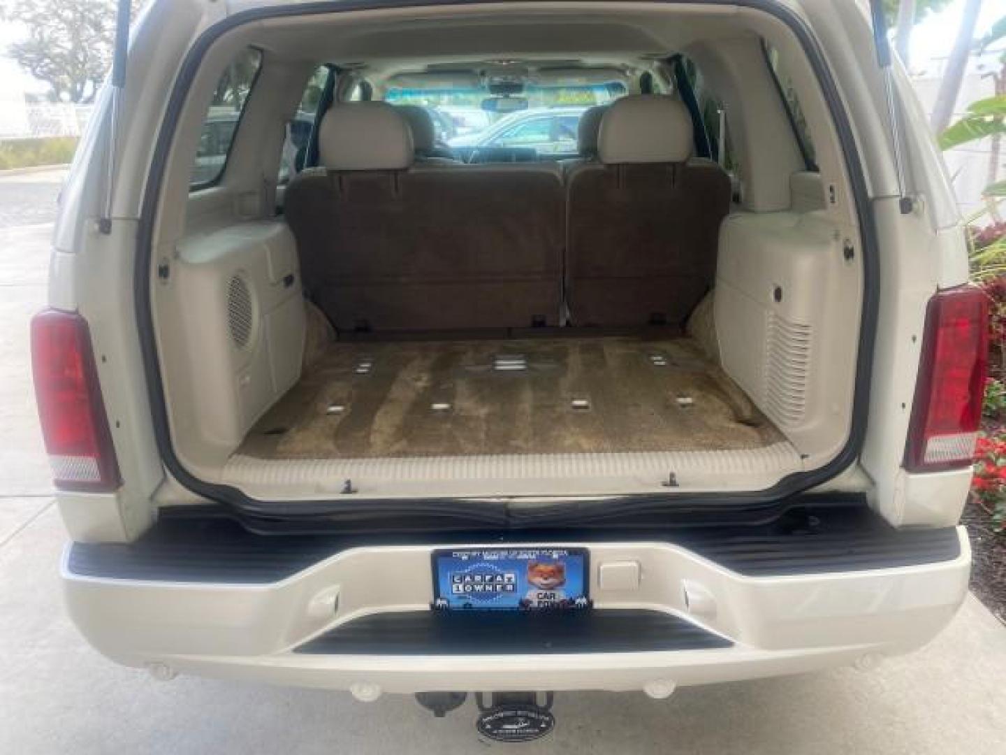 2002 White Diamond /Pewter Cadillac Escalade LOW MILES 67,881 1 OWNER (1GYEC63T92R) with an 5.3L Vortec 1000 SFI V8 Engine engine, Automatic transmission, located at 4701 North Dixie Hwy, Pompano Beach, FL, 33064, (954) 422-2889, 26.240938, -80.123474 - OUR WEBPAGE FLORIDACARS1.COM HAS OVER 100 PHOTOS AND FREE CARFAX LINK 2002 CADILLAC ESCALADE 1 OWNER SUNROOF WHITE DIAMOND PEARL NEW $48,735 VIN: 1GYEC63T92R185082 1 G Y E C 6 3 T 9 2 R 1 8 5 0 8 2 4 DOOR WAGON/SPORT UTILITY 5.3L V8 F GASOLINE 18 MPG REAR WHEEL DRIVE Features ABS Brakes Air Conditio - Photo#95