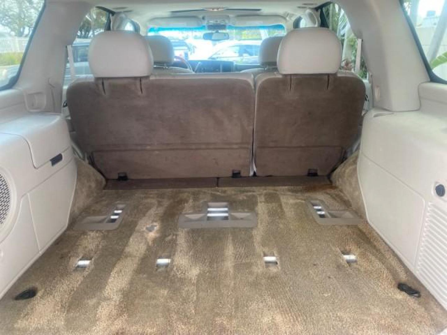 2002 White Diamond /Pewter Cadillac Escalade LOW MILES 67,881 1 OWNER (1GYEC63T92R) with an 5.3L Vortec 1000 SFI V8 Engine engine, Automatic transmission, located at 4701 North Dixie Hwy, Pompano Beach, FL, 33064, (954) 422-2889, 26.240938, -80.123474 - OUR WEBPAGE FLORIDACARS1.COM HAS OVER 100 PHOTOS AND FREE CARFAX LINK 2002 CADILLAC ESCALADE 1 OWNER SUNROOF WHITE DIAMOND PEARL NEW $48,735 VIN: 1GYEC63T92R185082 1 G Y E C 6 3 T 9 2 R 1 8 5 0 8 2 4 DOOR WAGON/SPORT UTILITY 5.3L V8 F GASOLINE 18 MPG REAR WHEEL DRIVE Features ABS Brakes Air Conditio - Photo#96