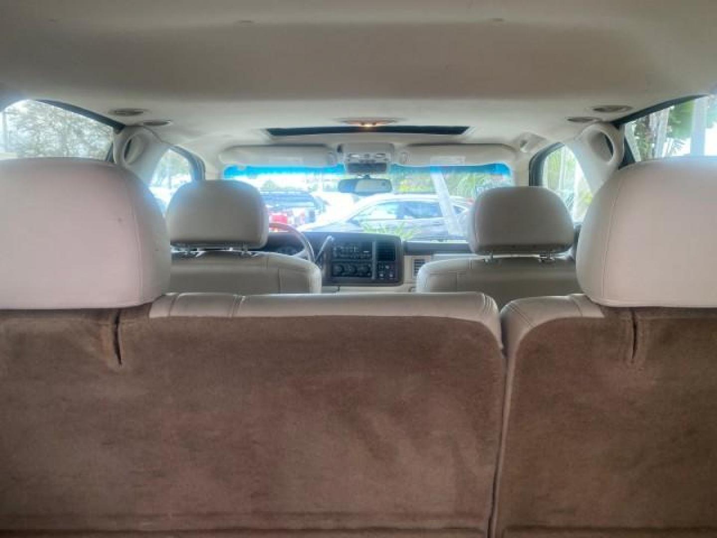 2002 White Diamond /Pewter Cadillac Escalade LOW MILES 67,881 1 OWNER (1GYEC63T92R) with an 5.3L Vortec 1000 SFI V8 Engine engine, Automatic transmission, located at 4701 North Dixie Hwy, Pompano Beach, FL, 33064, (954) 422-2889, 26.240938, -80.123474 - OUR WEBPAGE FLORIDACARS1.COM HAS OVER 100 PHOTOS AND FREE CARFAX LINK 2002 CADILLAC ESCALADE 1 OWNER SUNROOF WHITE DIAMOND PEARL NEW $48,735 VIN: 1GYEC63T92R185082 1 G Y E C 6 3 T 9 2 R 1 8 5 0 8 2 4 DOOR WAGON/SPORT UTILITY 5.3L V8 F GASOLINE 18 MPG REAR WHEEL DRIVE Features ABS Brakes Air Conditio - Photo#98