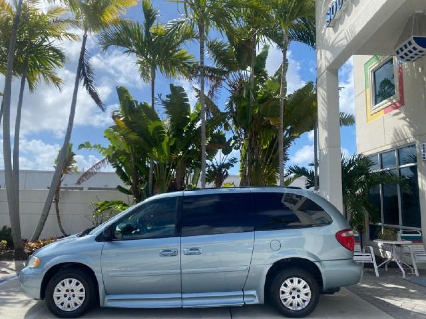 2006 Butane Blue Pearl /Med Slate Gray Chrysler T and C BRAUN ENTERVAN HANDICAP LOW MILES 64,097 (1A4GP44R76B) with an 3.3L OHV V6 Engine engine, Automatic transmission, located at 4701 North Dixie Hwy, Pompano Beach, FL, 33064, (954) 422-2889, 26.240938, -80.123474 - OUR WEBPAGE FLORIDACARS1.COM HAS OVER 100 PHOTOS AND FREE CARFAX LINK 2006 CHRYSLER TOWN AND COUNTRY LX BRAUN ENTERVAN $20,000 PLUS CONVERSION POWER RAMP DRIVER SEAT SWIVELS VIN: 1A4GP44R76B751954 1 A 4 G P 4 4 R 7 6 B 7 5 1 9 5 4 VAN 3.3L V6 F OHV 24V GASOLINE 26 MPG FRONT WHEEL DRIVE Features ABS- Photo#4
