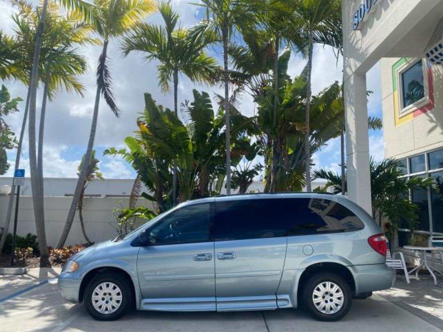 2006 Butane Blue Pearl /Med Slate Gray Chrysler T and C BRAUN ENTERVAN HANDICAP LOW MILES 64,097 (1A4GP44R76B) with an 3.3L OHV V6 Engine engine, Automatic transmission, located at 4701 North Dixie Hwy, Pompano Beach, FL, 33064, (954) 422-2889, 26.240938, -80.123474 - OUR WEBPAGE FLORIDACARS1.COM HAS OVER 100 PHOTOS AND FREE CARFAX LINK 2006 CHRYSLER TOWN AND COUNTRY LX BRAUN ENTERVAN $20,000 PLUS CONVERSION POWER RAMP DRIVER SEAT SWIVELS VIN: 1A4GP44R76B751954 1 A 4 G P 4 4 R 7 6 B 7 5 1 9 5 4 VAN 3.3L V6 F OHV 24V GASOLINE 26 MPG FRONT WHEEL DRIVE Features ABS- Photo#30