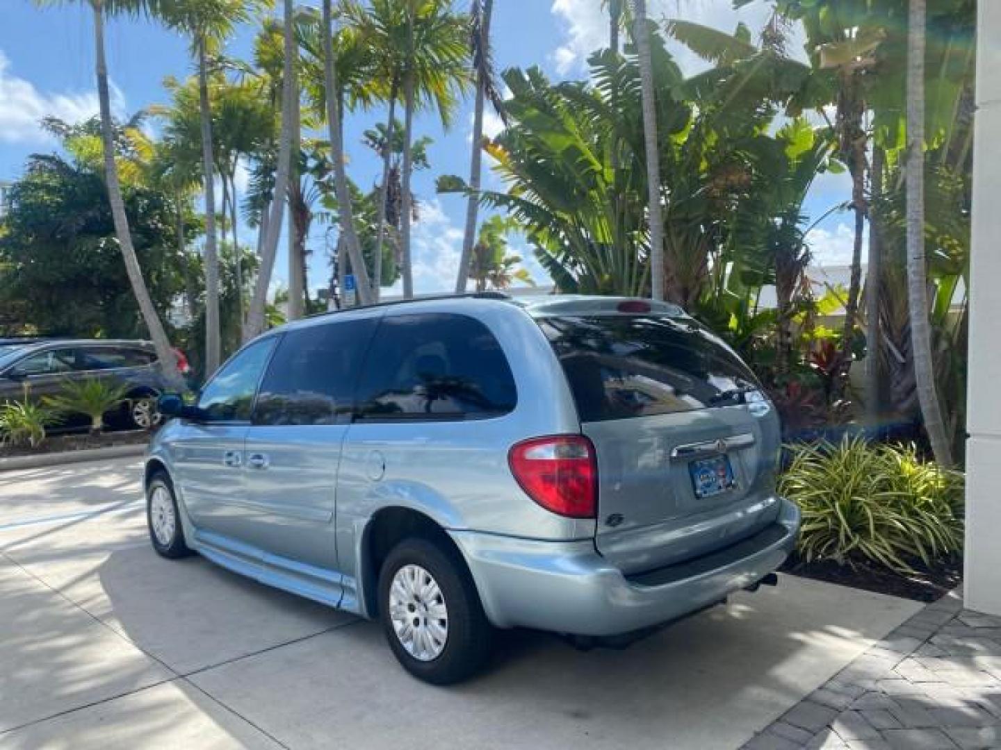 2006 Butane Blue Pearl /Med Slate Gray Chrysler T and C BRAUN ENTERVAN HANDICAP LOW MILES 64,097 (1A4GP44R76B) with an 3.3L OHV V6 Engine engine, Automatic transmission, located at 4701 North Dixie Hwy, Pompano Beach, FL, 33064, (954) 422-2889, 26.240938, -80.123474 - OUR WEBPAGE FLORIDACARS1.COM HAS OVER 100 PHOTOS AND FREE CARFAX LINK 2006 CHRYSLER TOWN AND COUNTRY LX BRAUN ENTERVAN $20,000 PLUS CONVERSION POWER RAMP DRIVER SEAT SWIVELS VIN: 1A4GP44R76B751954 1 A 4 G P 4 4 R 7 6 B 7 5 1 9 5 4 VAN 3.3L V6 F OHV 24V GASOLINE 26 MPG FRONT WHEEL DRIVE Features ABS- Photo#32