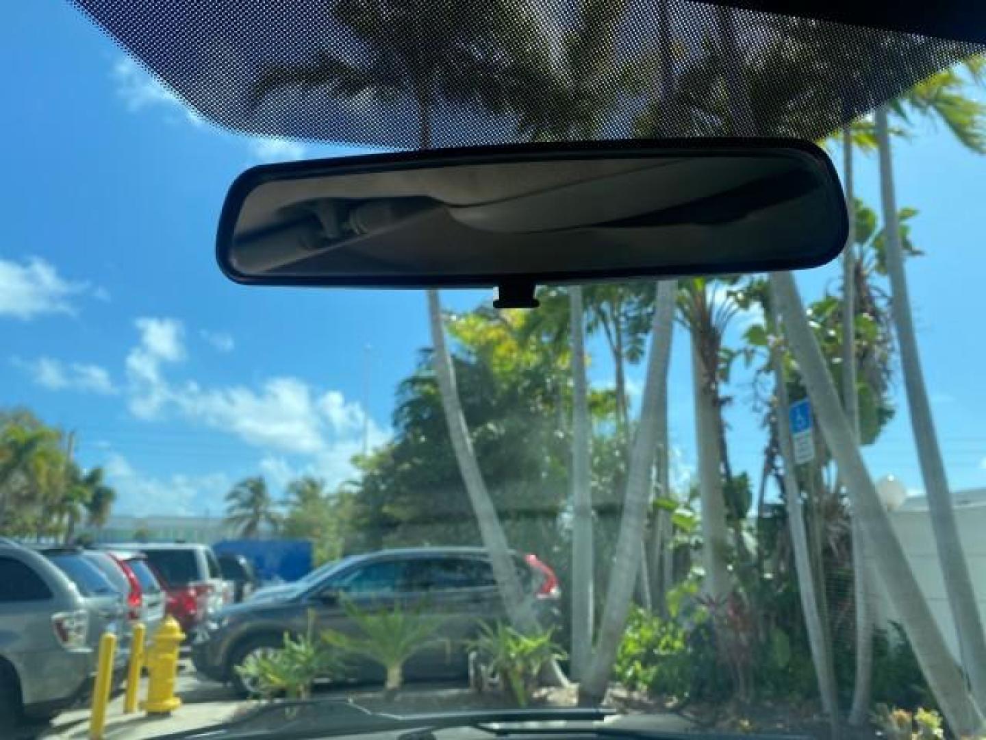 2006 Butane Blue Pearl /Med Slate Gray Chrysler T and C BRAUN ENTERVAN HANDICAP LOW MILES 64,097 (1A4GP44R76B) with an 3.3L OHV V6 Engine engine, Automatic transmission, located at 4701 North Dixie Hwy, Pompano Beach, FL, 33064, (954) 422-2889, 26.240938, -80.123474 - OUR WEBPAGE FLORIDACARS1.COM HAS OVER 100 PHOTOS AND FREE CARFAX LINK 2006 CHRYSLER TOWN AND COUNTRY LX BRAUN ENTERVAN $20,000 PLUS CONVERSION POWER RAMP DRIVER SEAT SWIVELS VIN: 1A4GP44R76B751954 1 A 4 G P 4 4 R 7 6 B 7 5 1 9 5 4 VAN 3.3L V6 F OHV 24V GASOLINE 26 MPG FRONT WHEEL DRIVE Features ABS- Photo#77