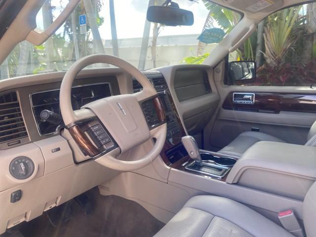 2013 White Platinum Tri-Coat Metallic /Stone Lincoln Navigator LOW MILES 79,153 NAV SUNROOF (5LMJJ2H51DE) with an 5.4L SOHC 24-Valve V8 FFV Engine engine, Automatic transmission, located at 4701 North Dixie Hwy, Pompano Beach, FL, 33064, (954) 422-2889, 26.240938, -80.123474 - OUR WEBPAGE FLORIDACARS1.COM HAS OVER 100 PHOTOS AND FREE CARFAX LINK 2013 LINCOLN NAVIGATOR WHITE PLATINUM TRI-COAT METALLIC SUNROOF NAVIGATION NEW $57,875 VIN: 5LMJJ2H51DEL04405 5 L M J J 2 H 5 1 D E L 0 4 4 0 5 4 DOOR WAGON/SPORT UTILITY 5.4L V8 F SOHC 24V FLEX FUEL 20 MPG REAR WHEEL DRIVE Featur - Photo#47