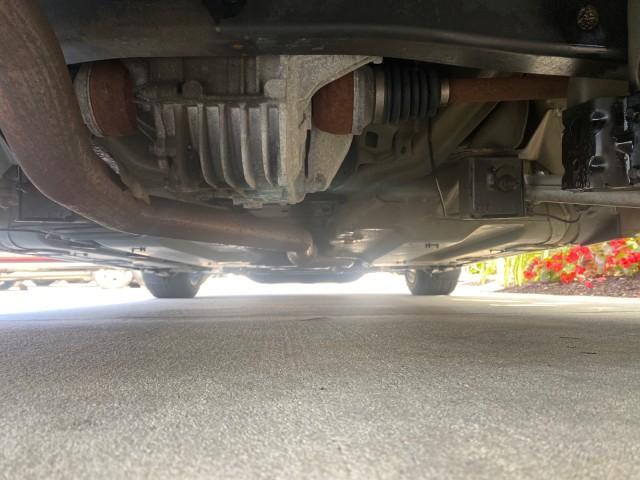 2008 Polar White /Black Saturn Sky Red Line LOW MILES 29,810 SOFT TOP (1G8MF35X78Y) with an Turbocharged And Intercooled Ecotec 2.0L VVT DOHC 4-Cyl Aluminum Engine engine, Automatic transmission, located at 4701 North Dixie Hwy, Pompano Beach, FL, 33064, (954) 422-2889, 26.240938, -80.123474 - OUR WEBPAGE FLORIDACARS1.COM HAS OVER 100 PHOTOS AND FREE CARFAX LINK 2008 SATURN SKY RED LINE TOP OF THE LINE TURBO FAST VIN: 1G8MF35X78Y121221 1 G 8 M F 3 5 X 7 8 Y 1 2 1 2 2 1 CONVERTIBLE 2.0L I4 F DOHC GASOLINE 31 MPG REAR WHEEL DRIVE Features ABS Brakes Air Conditioning Alloy Wheels AM/FM Stere - Photo#22