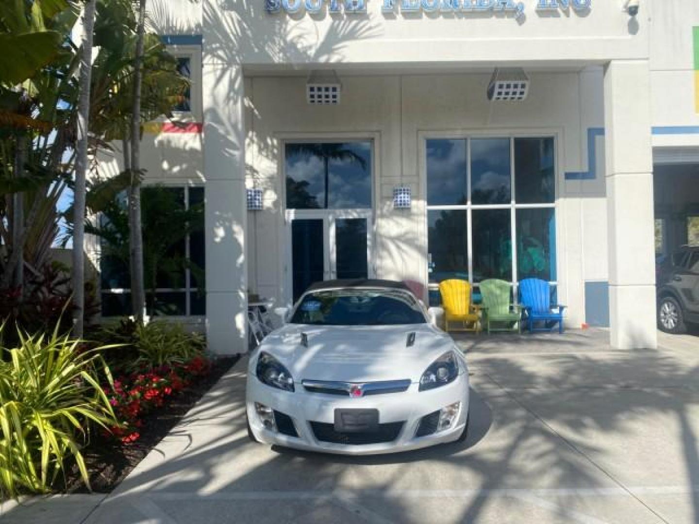 2008 Polar White /Black Saturn Sky Red Line LOW MILES 29,810 SOFT TOP (1G8MF35X78Y) with an Turbocharged And Intercooled Ecotec 2.0L VVT DOHC 4-Cyl Aluminum Engine engine, Automatic transmission, located at 4701 North Dixie Hwy, Pompano Beach, FL, 33064, (954) 422-2889, 26.240938, -80.123474 - OUR WEBPAGE FLORIDACARS1.COM HAS OVER 100 PHOTOS AND FREE CARFAX LINK 2008 SATURN SKY RED LINE TOP OF THE LINE TURBO FAST VIN: 1G8MF35X78Y121221 1 G 8 M F 3 5 X 7 8 Y 1 2 1 2 2 1 CONVERTIBLE 2.0L I4 F DOHC GASOLINE 31 MPG REAR WHEEL DRIVE Features ABS Brakes Air Conditioning Alloy Wheels AM/FM Stere - Photo#26