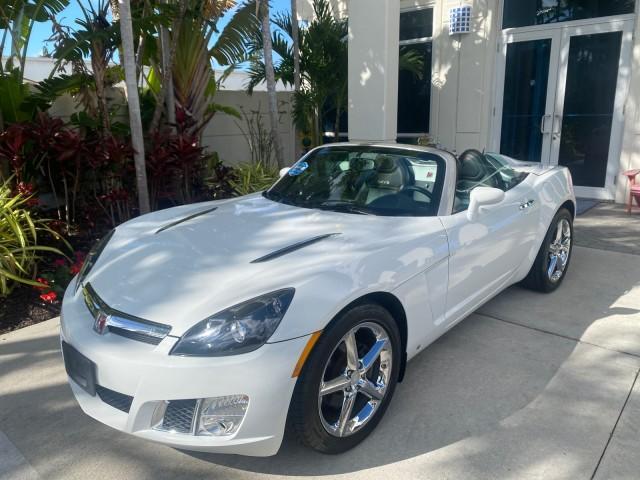 2008 Polar White /Black Saturn Sky Red Line LOW MILES 29,810 SOFT TOP (1G8MF35X78Y) with an Turbocharged And Intercooled Ecotec 2.0L VVT DOHC 4-Cyl Aluminum Engine engine, Automatic transmission, located at 4701 North Dixie Hwy, Pompano Beach, FL, 33064, (954) 422-2889, 26.240938, -80.123474 - OUR WEBPAGE FLORIDACARS1.COM HAS OVER 100 PHOTOS AND FREE CARFAX LINK 2008 SATURN SKY RED LINE TOP OF THE LINE TURBO FAST VIN: 1G8MF35X78Y121221 1 G 8 M F 3 5 X 7 8 Y 1 2 1 2 2 1 CONVERTIBLE 2.0L I4 F DOHC GASOLINE 31 MPG REAR WHEEL DRIVE Features ABS Brakes Air Conditioning Alloy Wheels AM/FM Stere - Photo#39