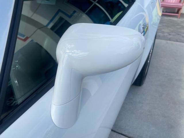 2008 Polar White /Black Saturn Sky Red Line LOW MILES 29,810 SOFT TOP (1G8MF35X78Y) with an Turbocharged And Intercooled Ecotec 2.0L VVT DOHC 4-Cyl Aluminum Engine engine, Automatic transmission, located at 4701 North Dixie Hwy, Pompano Beach, FL, 33064, (954) 422-2889, 26.240938, -80.123474 - OUR WEBPAGE FLORIDACARS1.COM HAS OVER 100 PHOTOS AND FREE CARFAX LINK 2008 SATURN SKY RED LINE TOP OF THE LINE TURBO FAST VIN: 1G8MF35X78Y121221 1 G 8 M F 3 5 X 7 8 Y 1 2 1 2 2 1 CONVERTIBLE 2.0L I4 F DOHC GASOLINE 31 MPG REAR WHEEL DRIVE Features ABS Brakes Air Conditioning Alloy Wheels AM/FM Stere - Photo#62