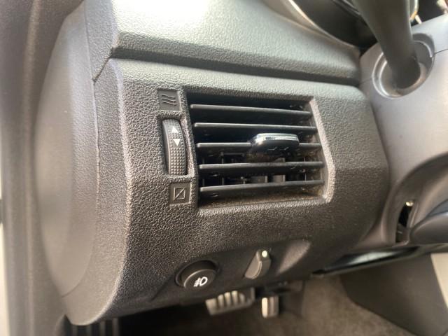 2008 Polar White /Black Saturn Sky Red Line LOW MILES 29,810 SOFT TOP (1G8MF35X78Y) with an Turbocharged And Intercooled Ecotec 2.0L VVT DOHC 4-Cyl Aluminum Engine engine, Automatic transmission, located at 4701 North Dixie Hwy, Pompano Beach, FL, 33064, (954) 422-2889, 26.240938, -80.123474 - OUR WEBPAGE FLORIDACARS1.COM HAS OVER 100 PHOTOS AND FREE CARFAX LINK 2008 SATURN SKY RED LINE TOP OF THE LINE TURBO FAST VIN: 1G8MF35X78Y121221 1 G 8 M F 3 5 X 7 8 Y 1 2 1 2 2 1 CONVERTIBLE 2.0L I4 F DOHC GASOLINE 31 MPG REAR WHEEL DRIVE Features ABS Brakes Air Conditioning Alloy Wheels AM/FM Stere - Photo#78