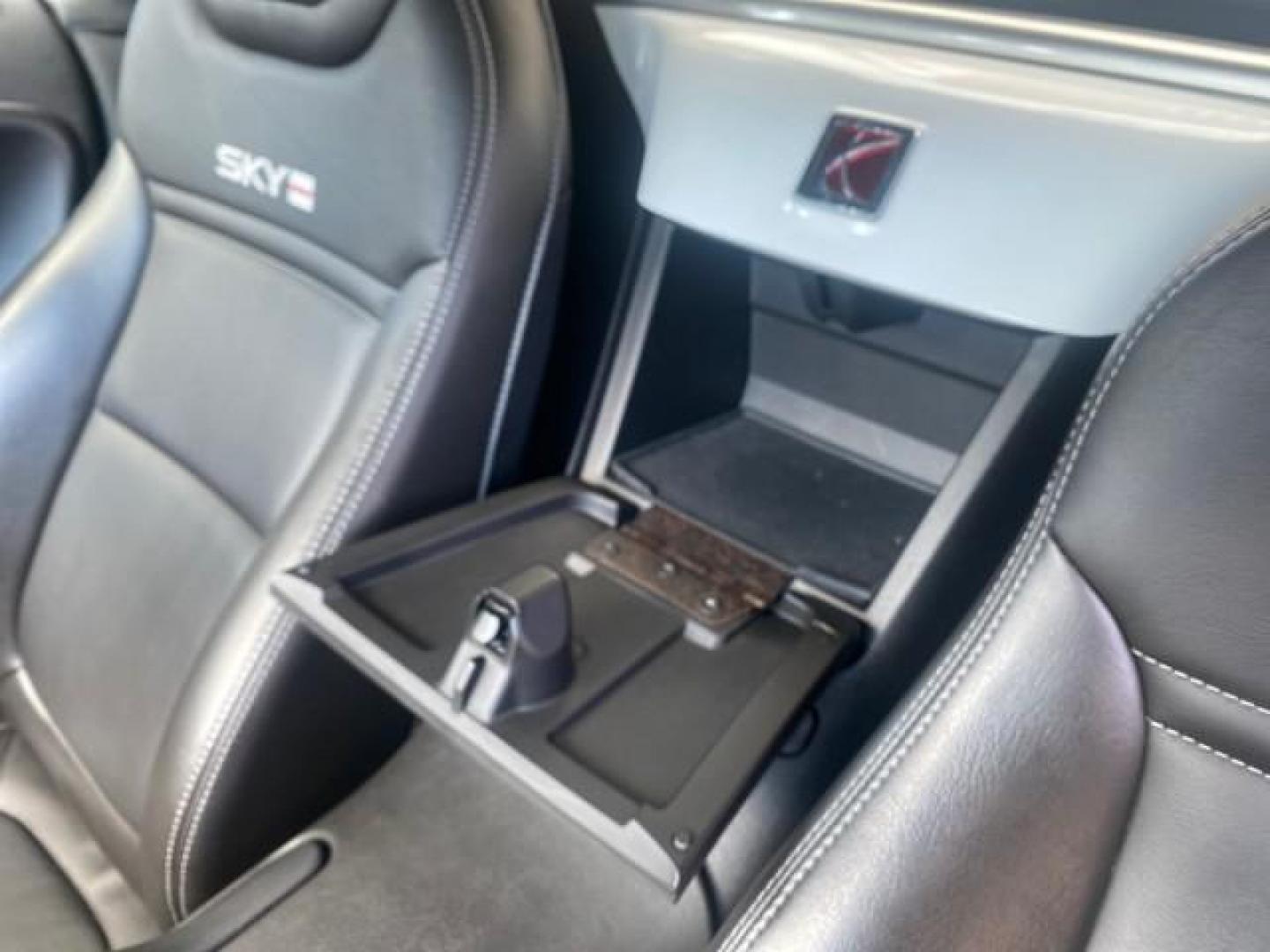 2008 Polar White /Black Saturn Sky Red Line LOW MILES 29,810 SOFT TOP (1G8MF35X78Y) with an Turbocharged And Intercooled Ecotec 2.0L VVT DOHC 4-Cyl Aluminum Engine engine, Automatic transmission, located at 4701 North Dixie Hwy, Pompano Beach, FL, 33064, (954) 422-2889, 26.240938, -80.123474 - OUR WEBPAGE FLORIDACARS1.COM HAS OVER 100 PHOTOS AND FREE CARFAX LINK 2008 SATURN SKY RED LINE TOP OF THE LINE TURBO FAST VIN: 1G8MF35X78Y121221 1 G 8 M F 3 5 X 7 8 Y 1 2 1 2 2 1 CONVERTIBLE 2.0L I4 F DOHC GASOLINE 31 MPG REAR WHEEL DRIVE Features ABS Brakes Air Conditioning Alloy Wheels AM/FM Stere - Photo#91