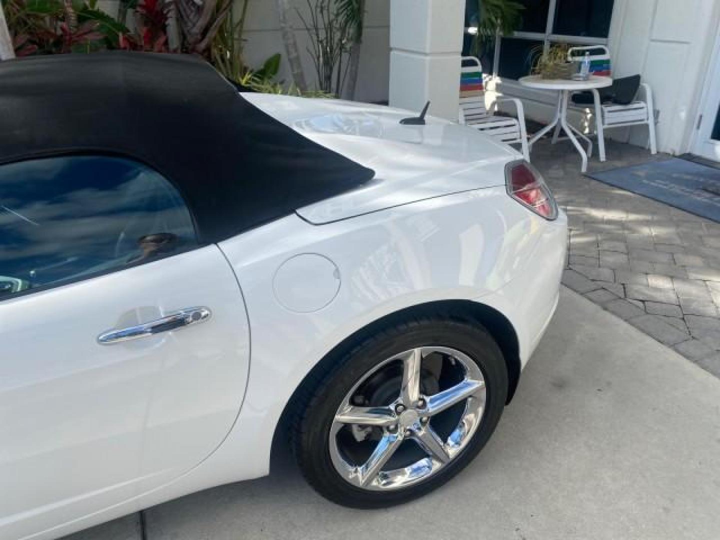 2008 Polar White /Black Saturn Sky Red Line LOW MILES 29,810 SOFT TOP (1G8MF35X78Y) with an Turbocharged And Intercooled Ecotec 2.0L VVT DOHC 4-Cyl Aluminum Engine engine, Automatic transmission, located at 4701 North Dixie Hwy, Pompano Beach, FL, 33064, (954) 422-2889, 26.240938, -80.123474 - OUR WEBPAGE FLORIDACARS1.COM HAS OVER 100 PHOTOS AND FREE CARFAX LINK 2008 SATURN SKY RED LINE TOP OF THE LINE TURBO FAST VIN: 1G8MF35X78Y121221 1 G 8 M F 3 5 X 7 8 Y 1 2 1 2 2 1 CONVERTIBLE 2.0L I4 F DOHC GASOLINE 31 MPG REAR WHEEL DRIVE Features ABS Brakes Air Conditioning Alloy Wheels AM/FM Stere - Photo#99