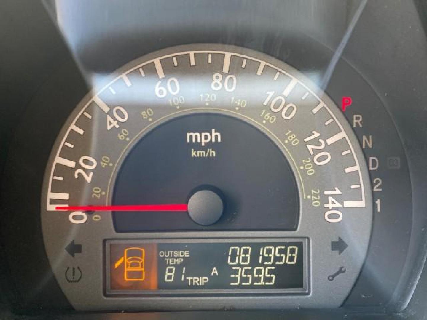 2007 Formal Black /Gray Honda Ridgeline RTL w/Leather 1 OWNER FL (2HJYK16557H) with an 3.5L SOHC PGM-FI 24-Valve VTEC V6 Engine engine, Automatic transmission, located at 4701 North Dixie Hwy, Pompano Beach, FL, 33064, (954) 422-2889, 26.240938, -80.123474 - OUR WEBPAGE FLORIDACARS1.COM HAS OVER 100 PHOTOS AND FREE CARFAX LINK 2007 HONDA RIDGELINE RTL 1 OWNER NEW $35,535 VIN: 2HJYK16557H543559 2 H J Y K 1 6 5 5 7 H 5 4 3 5 5 9 CREW PICKUP 3.5L V6 F SOHC 24V GASOLINE 21 MPG FRONT WHEEL DRIVE W/ 4X4 Features ABS Brakes Air Conditioning Alloy Wheels AM/FM - Photo#18