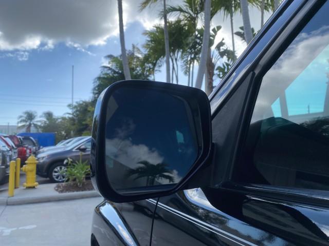 2007 Formal Black /Gray Honda Ridgeline RTL w/Leather 1 OWNER FL (2HJYK16557H) with an 3.5L SOHC PGM-FI 24-Valve VTEC V6 Engine engine, Automatic transmission, located at 4701 North Dixie Hwy, Pompano Beach, FL, 33064, (954) 422-2889, 26.240938, -80.123474 - OUR WEBPAGE FLORIDACARS1.COM HAS OVER 100 PHOTOS AND FREE CARFAX LINK 2007 HONDA RIDGELINE RTL 1 OWNER NEW $35,535 VIN: 2HJYK16557H543559 2 H J Y K 1 6 5 5 7 H 5 4 3 5 5 9 CREW PICKUP 3.5L V6 F SOHC 24V GASOLINE 21 MPG FRONT WHEEL DRIVE W/ 4X4 Features ABS Brakes Air Conditioning Alloy Wheels AM/FM - Photo#40