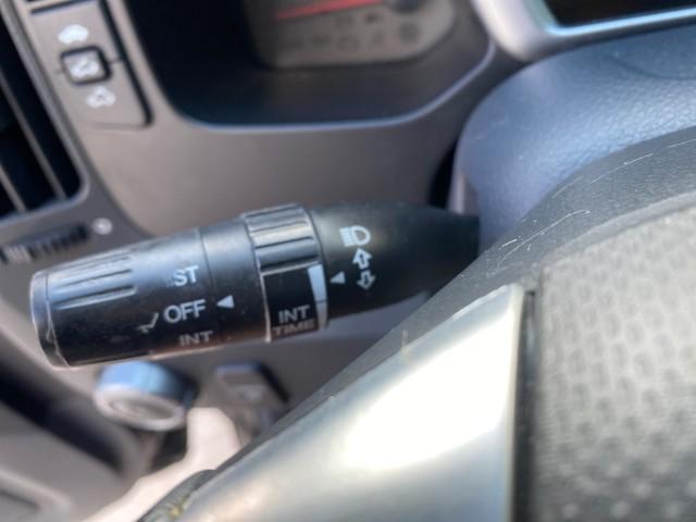 2007 Formal Black /Gray Honda Ridgeline RTL w/Leather 1 OWNER FL (2HJYK16557H) with an 3.5L SOHC PGM-FI 24-Valve VTEC V6 Engine engine, Automatic transmission, located at 4701 North Dixie Hwy, Pompano Beach, FL, 33064, (954) 422-2889, 26.240938, -80.123474 - OUR WEBPAGE FLORIDACARS1.COM HAS OVER 100 PHOTOS AND FREE CARFAX LINK 2007 HONDA RIDGELINE RTL 1 OWNER NEW $35,535 VIN: 2HJYK16557H543559 2 H J Y K 1 6 5 5 7 H 5 4 3 5 5 9 CREW PICKUP 3.5L V6 F SOHC 24V GASOLINE 21 MPG FRONT WHEEL DRIVE W/ 4X4 Features ABS Brakes Air Conditioning Alloy Wheels AM/FM - Photo#52