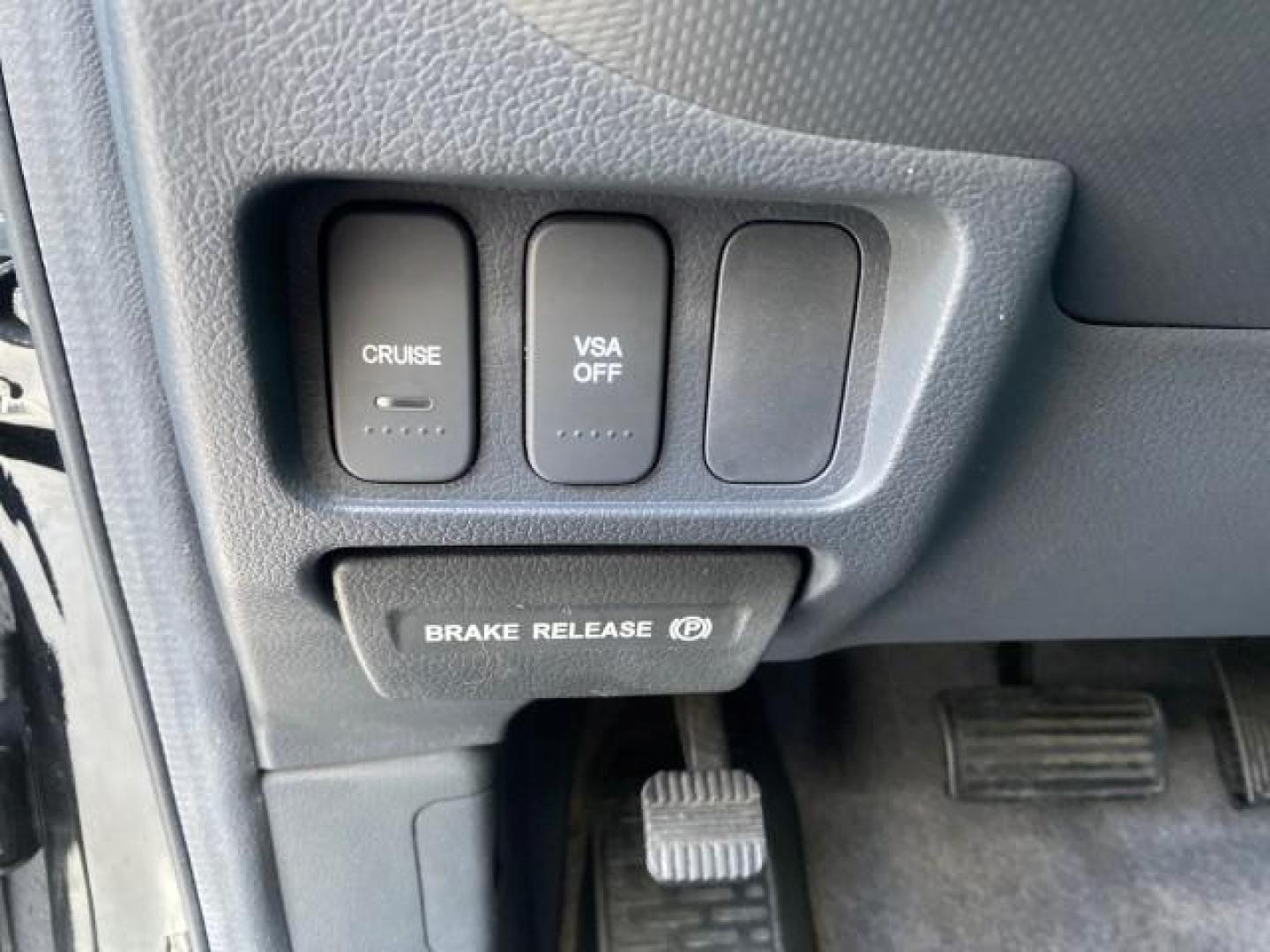 2007 Formal Black /Gray Honda Ridgeline RTL w/Leather 1 OWNER FL (2HJYK16557H) with an 3.5L SOHC PGM-FI 24-Valve VTEC V6 Engine engine, Automatic transmission, located at 4701 North Dixie Hwy, Pompano Beach, FL, 33064, (954) 422-2889, 26.240938, -80.123474 - OUR WEBPAGE FLORIDACARS1.COM HAS OVER 100 PHOTOS AND FREE CARFAX LINK 2007 HONDA RIDGELINE RTL 1 OWNER NEW $35,535 VIN: 2HJYK16557H543559 2 H J Y K 1 6 5 5 7 H 5 4 3 5 5 9 CREW PICKUP 3.5L V6 F SOHC 24V GASOLINE 21 MPG FRONT WHEEL DRIVE W/ 4X4 Features ABS Brakes Air Conditioning Alloy Wheels AM/FM - Photo#53