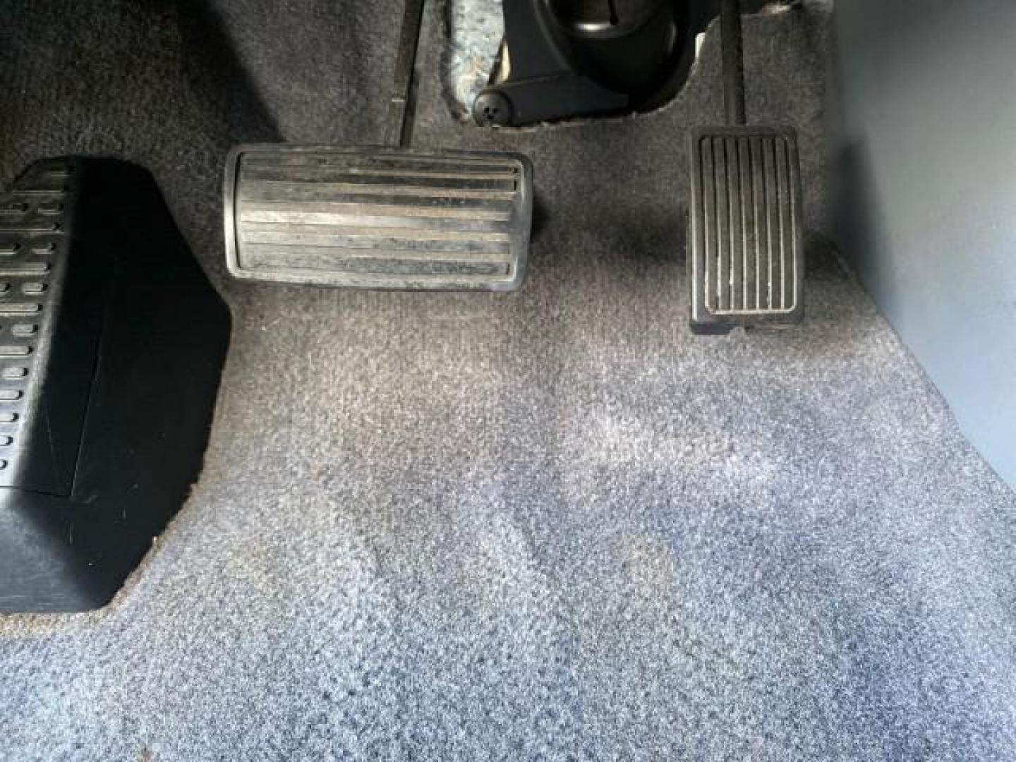 2007 Formal Black /Gray Honda Ridgeline RTL w/Leather 1 OWNER FL (2HJYK16557H) with an 3.5L SOHC PGM-FI 24-Valve VTEC V6 Engine engine, Automatic transmission, located at 4701 North Dixie Hwy, Pompano Beach, FL, 33064, (954) 422-2889, 26.240938, -80.123474 - OUR WEBPAGE FLORIDACARS1.COM HAS OVER 100 PHOTOS AND FREE CARFAX LINK 2007 HONDA RIDGELINE RTL 1 OWNER NEW $35,535 VIN: 2HJYK16557H543559 2 H J Y K 1 6 5 5 7 H 5 4 3 5 5 9 CREW PICKUP 3.5L V6 F SOHC 24V GASOLINE 21 MPG FRONT WHEEL DRIVE W/ 4X4 Features ABS Brakes Air Conditioning Alloy Wheels AM/FM - Photo#56