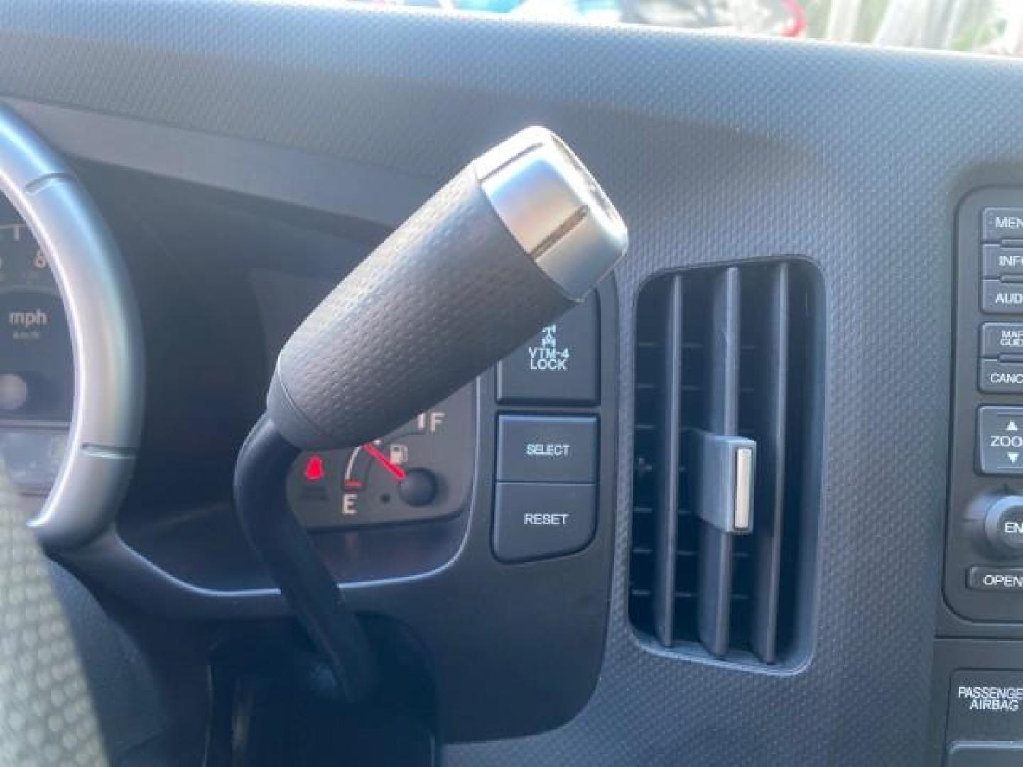 2007 Formal Black /Gray Honda Ridgeline RTL w/Leather 1 OWNER FL (2HJYK16557H) with an 3.5L SOHC PGM-FI 24-Valve VTEC V6 Engine engine, Automatic transmission, located at 4701 North Dixie Hwy, Pompano Beach, FL, 33064, (954) 422-2889, 26.240938, -80.123474 - OUR WEBPAGE FLORIDACARS1.COM HAS OVER 100 PHOTOS AND FREE CARFAX LINK 2007 HONDA RIDGELINE RTL 1 OWNER NEW $35,535 VIN: 2HJYK16557H543559 2 H J Y K 1 6 5 5 7 H 5 4 3 5 5 9 CREW PICKUP 3.5L V6 F SOHC 24V GASOLINE 21 MPG FRONT WHEEL DRIVE W/ 4X4 Features ABS Brakes Air Conditioning Alloy Wheels AM/FM - Photo#58