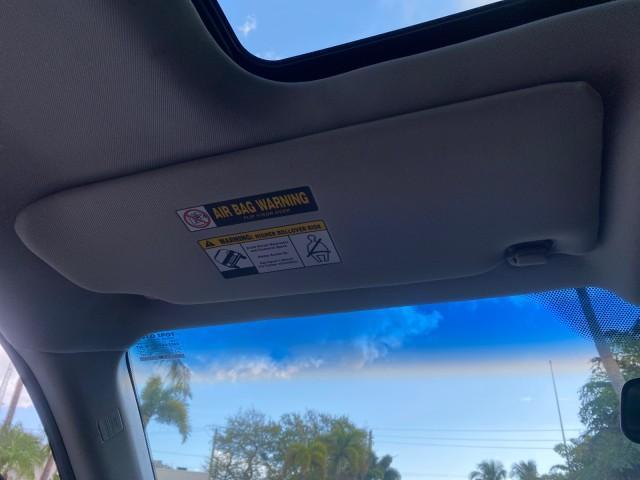 2007 Formal Black /Gray Honda Ridgeline RTL w/Leather 1 OWNER FL (2HJYK16557H) with an 3.5L SOHC PGM-FI 24-Valve VTEC V6 Engine engine, Automatic transmission, located at 4701 North Dixie Hwy, Pompano Beach, FL, 33064, (954) 422-2889, 26.240938, -80.123474 - OUR WEBPAGE FLORIDACARS1.COM HAS OVER 100 PHOTOS AND FREE CARFAX LINK 2007 HONDA RIDGELINE RTL 1 OWNER NEW $35,535 VIN: 2HJYK16557H543559 2 H J Y K 1 6 5 5 7 H 5 4 3 5 5 9 CREW PICKUP 3.5L V6 F SOHC 24V GASOLINE 21 MPG FRONT WHEEL DRIVE W/ 4X4 Features ABS Brakes Air Conditioning Alloy Wheels AM/FM - Photo#69