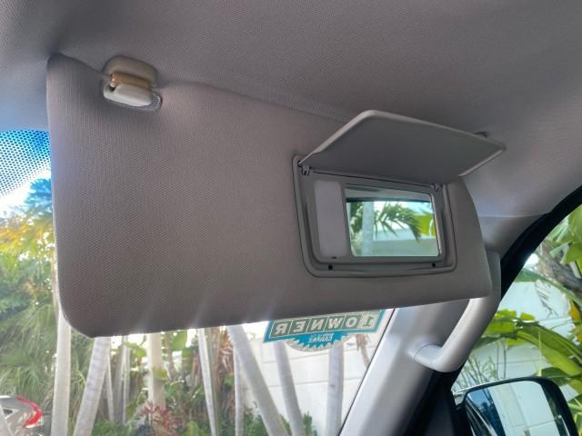 2007 Formal Black /Gray Honda Ridgeline RTL w/Leather 1 OWNER FL (2HJYK16557H) with an 3.5L SOHC PGM-FI 24-Valve VTEC V6 Engine engine, Automatic transmission, located at 4701 North Dixie Hwy, Pompano Beach, FL, 33064, (954) 422-2889, 26.240938, -80.123474 - OUR WEBPAGE FLORIDACARS1.COM HAS OVER 100 PHOTOS AND FREE CARFAX LINK 2007 HONDA RIDGELINE RTL 1 OWNER NEW $35,535 VIN: 2HJYK16557H543559 2 H J Y K 1 6 5 5 7 H 5 4 3 5 5 9 CREW PICKUP 3.5L V6 F SOHC 24V GASOLINE 21 MPG FRONT WHEEL DRIVE W/ 4X4 Features ABS Brakes Air Conditioning Alloy Wheels AM/FM - Photo#73