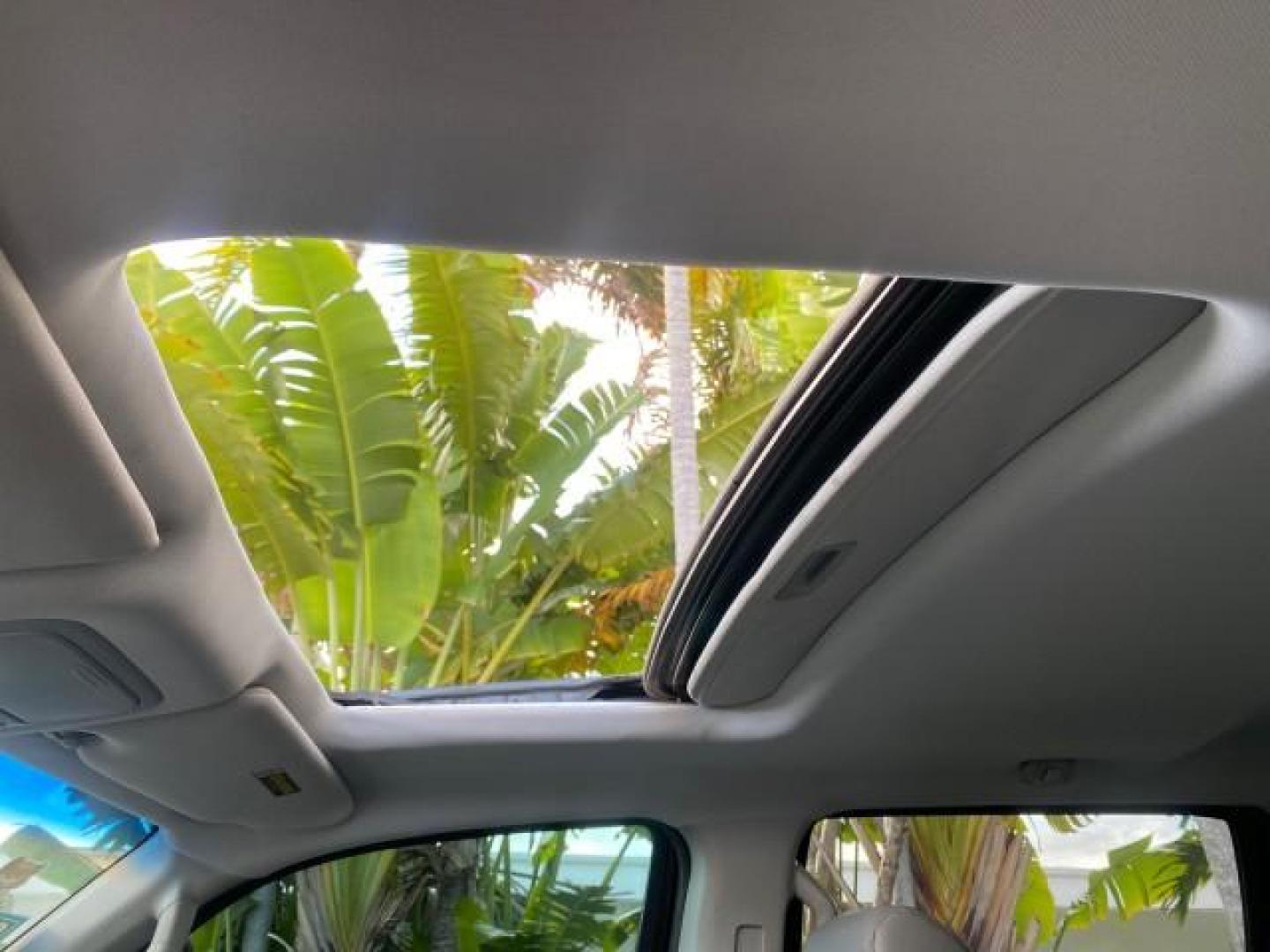 2007 Formal Black /Gray Honda Ridgeline RTL w/Leather 1 OWNER FL (2HJYK16557H) with an 3.5L SOHC PGM-FI 24-Valve VTEC V6 Engine engine, Automatic transmission, located at 4701 North Dixie Hwy, Pompano Beach, FL, 33064, (954) 422-2889, 26.240938, -80.123474 - OUR WEBPAGE FLORIDACARS1.COM HAS OVER 100 PHOTOS AND FREE CARFAX LINK 2007 HONDA RIDGELINE RTL 1 OWNER NEW $35,535 VIN: 2HJYK16557H543559 2 H J Y K 1 6 5 5 7 H 5 4 3 5 5 9 CREW PICKUP 3.5L V6 F SOHC 24V GASOLINE 21 MPG FRONT WHEEL DRIVE W/ 4X4 Features ABS Brakes Air Conditioning Alloy Wheels AM/FM - Photo#76