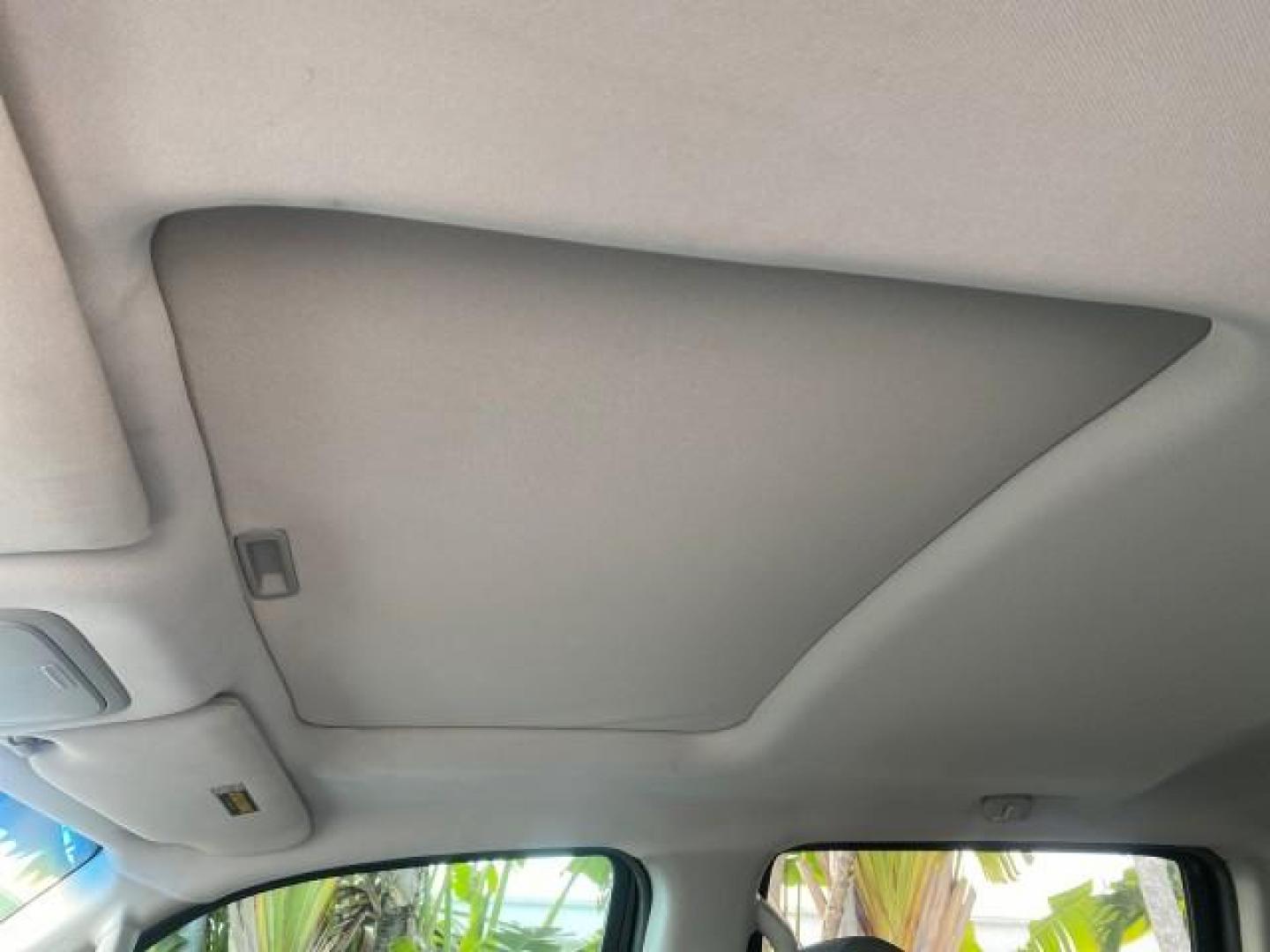 2007 Formal Black /Gray Honda Ridgeline RTL w/Leather 1 OWNER FL (2HJYK16557H) with an 3.5L SOHC PGM-FI 24-Valve VTEC V6 Engine engine, Automatic transmission, located at 4701 North Dixie Hwy, Pompano Beach, FL, 33064, (954) 422-2889, 26.240938, -80.123474 - OUR WEBPAGE FLORIDACARS1.COM HAS OVER 100 PHOTOS AND FREE CARFAX LINK 2007 HONDA RIDGELINE RTL 1 OWNER NEW $35,535 VIN: 2HJYK16557H543559 2 H J Y K 1 6 5 5 7 H 5 4 3 5 5 9 CREW PICKUP 3.5L V6 F SOHC 24V GASOLINE 21 MPG FRONT WHEEL DRIVE W/ 4X4 Features ABS Brakes Air Conditioning Alloy Wheels AM/FM - Photo#77