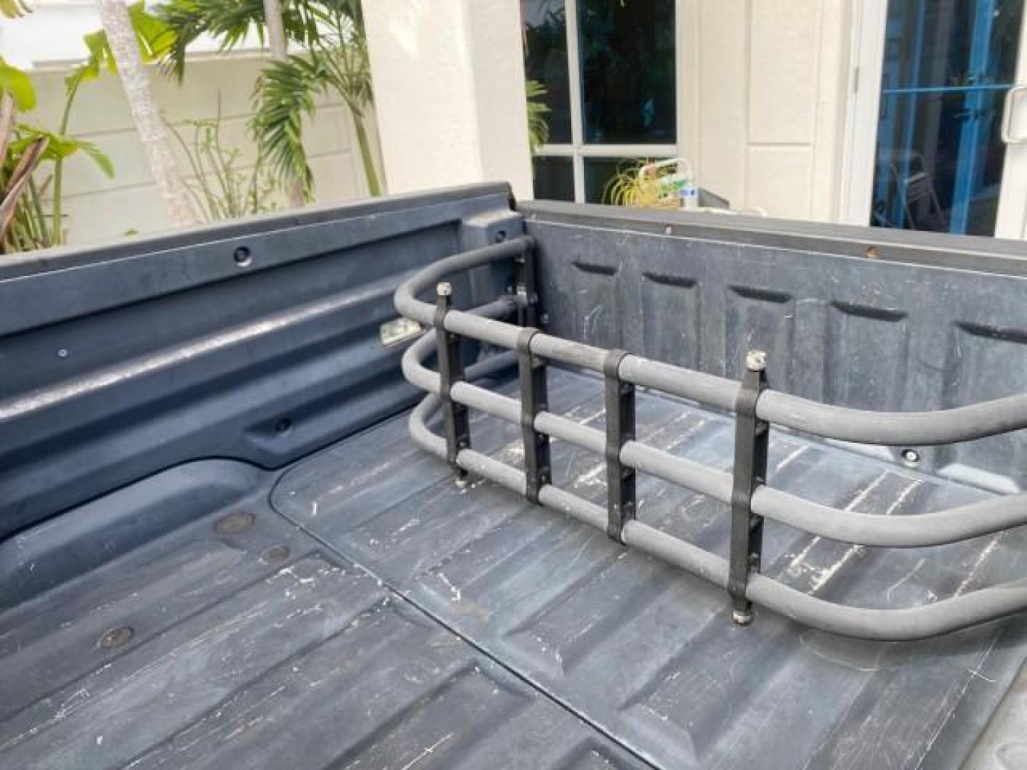 2007 Formal Black /Gray Honda Ridgeline RTL w/Leather 1 OWNER FL (2HJYK16557H) with an 3.5L SOHC PGM-FI 24-Valve VTEC V6 Engine engine, Automatic transmission, located at 4701 North Dixie Hwy, Pompano Beach, FL, 33064, (954) 422-2889, 26.240938, -80.123474 - OUR WEBPAGE FLORIDACARS1.COM HAS OVER 100 PHOTOS AND FREE CARFAX LINK 2007 HONDA RIDGELINE RTL 1 OWNER NEW $35,535 VIN: 2HJYK16557H543559 2 H J Y K 1 6 5 5 7 H 5 4 3 5 5 9 CREW PICKUP 3.5L V6 F SOHC 24V GASOLINE 21 MPG FRONT WHEEL DRIVE W/ 4X4 Features ABS Brakes Air Conditioning Alloy Wheels AM/FM - Photo#99