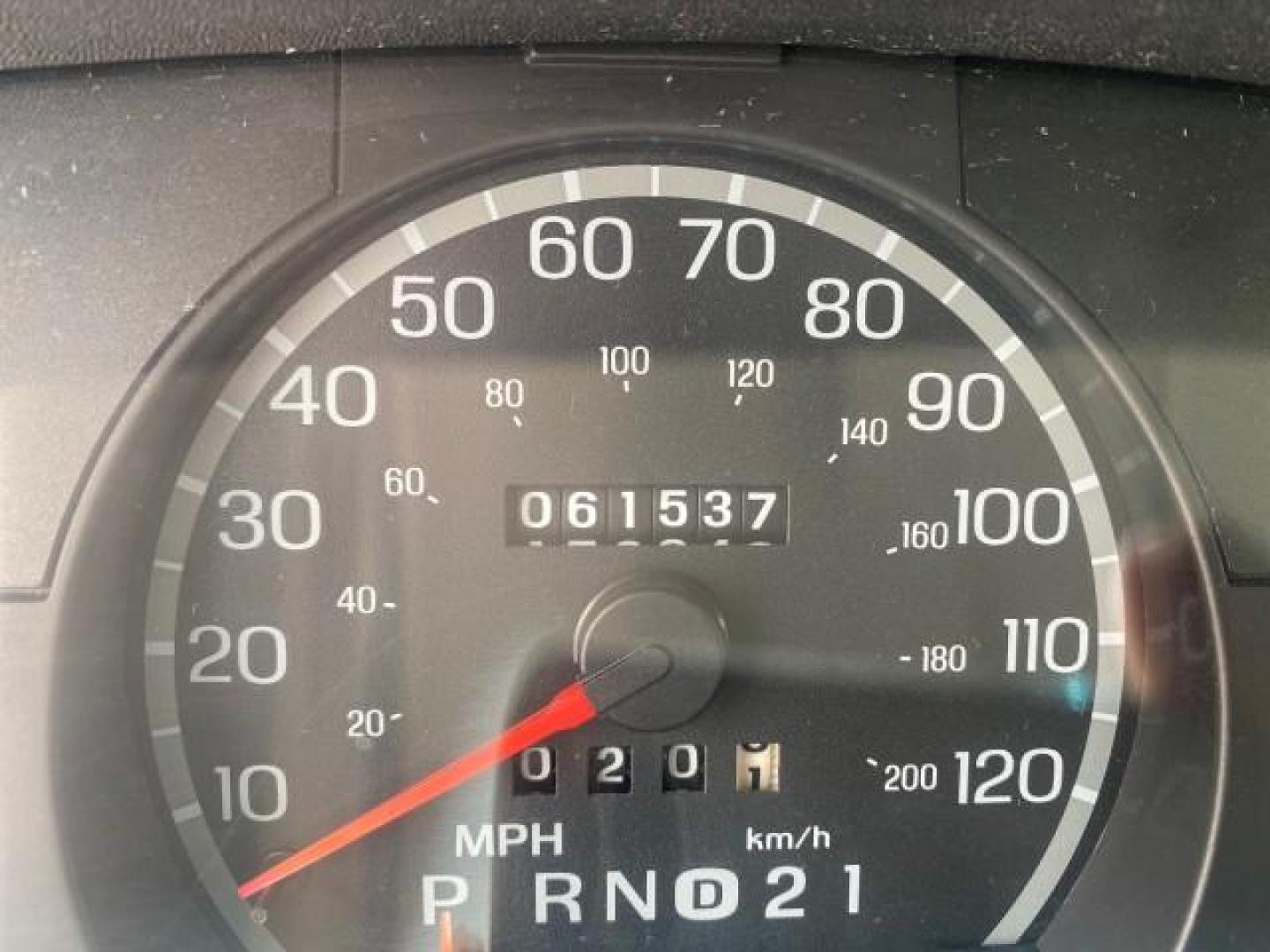 1999 Vibrant White /Lt/Med Parchment Ford Crown Victoria LX LOW MILES 61,537 (2FAFP74W6XX) with an 4.6L SMPI V8 Engine engine, Automatic transmission, located at 4701 North Dixie Hwy, Pompano Beach, FL, 33064, (954) 422-2889, 26.240938, -80.123474 - OUR WEBPAGE FLORIDACARS1.COM HAS OVER 100 PHOTOS AND FREE CARFAX LINK 1999 FORD CROWN VICTORIA LX VIN: 2FAFP74W6XX154498 2 F A F P 7 4 W 6 X X 1 5 4 4 9 8 SEDAN 4 DR 4.6L V8 F GASOLINE 26 MPG REAR WHEEL DRIVE Features ABS Brakes Air Conditioning AM/FM Stereo Automatic Transmission Cassette Player CD - Photo#18