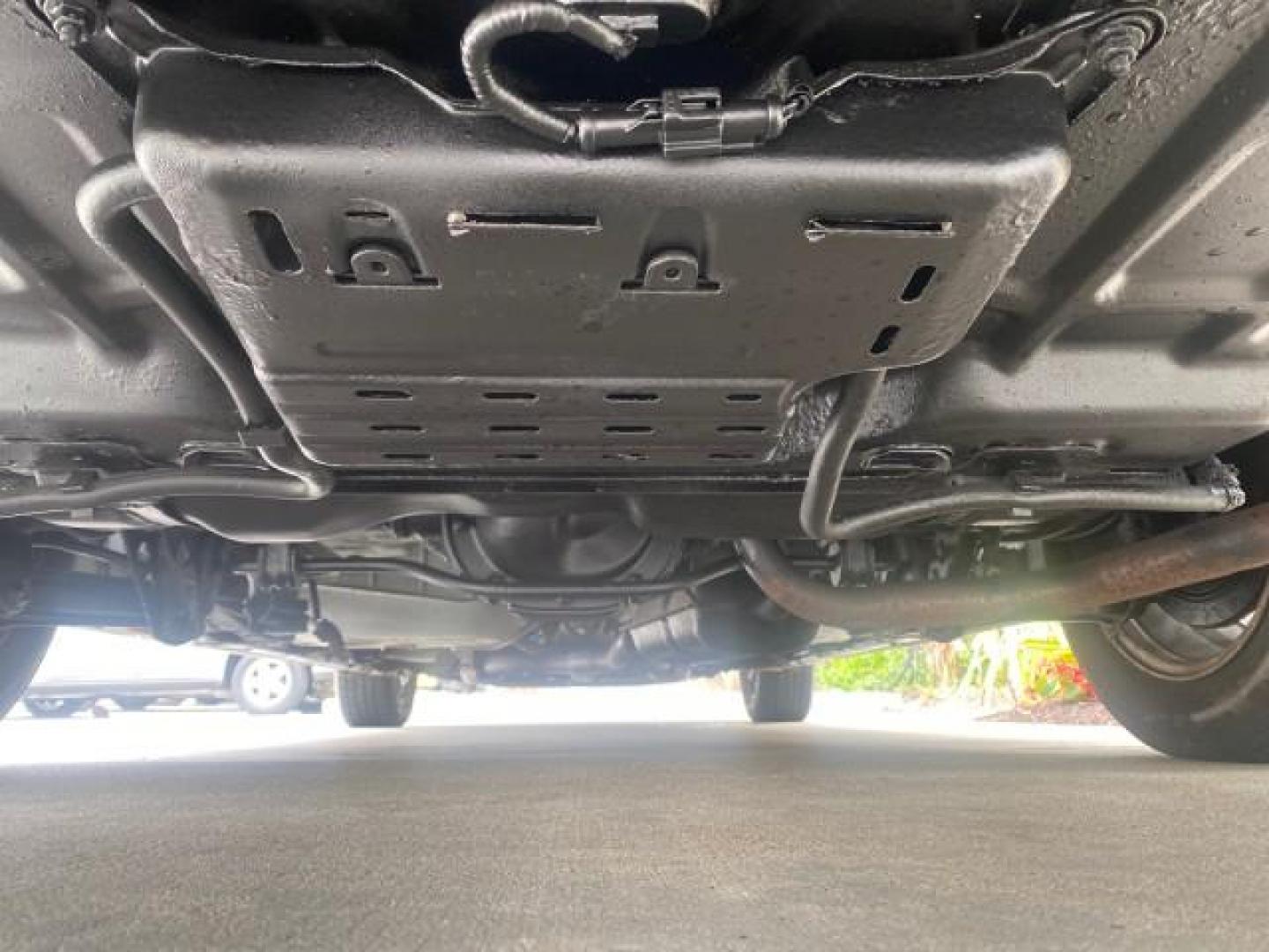 1999 Vibrant White /Lt/Med Parchment Ford Crown Victoria LX LOW MILES 61,537 (2FAFP74W6XX) with an 4.6L SMPI V8 Engine engine, Automatic transmission, located at 4701 North Dixie Hwy, Pompano Beach, FL, 33064, (954) 422-2889, 26.240938, -80.123474 - OUR WEBPAGE FLORIDACARS1.COM HAS OVER 100 PHOTOS AND FREE CARFAX LINK 1999 FORD CROWN VICTORIA LX VIN: 2FAFP74W6XX154498 2 F A F P 7 4 W 6 X X 1 5 4 4 9 8 SEDAN 4 DR 4.6L V8 F GASOLINE 26 MPG REAR WHEEL DRIVE Features ABS Brakes Air Conditioning AM/FM Stereo Automatic Transmission Cassette Player CD - Photo#22