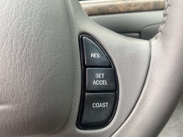 1999 Vibrant White /Lt/Med Parchment Ford Crown Victoria LX LOW MILES 61,537 (2FAFP74W6XX) with an 4.6L SMPI V8 Engine engine, Automatic transmission, located at 4701 North Dixie Hwy, Pompano Beach, FL, 33064, (954) 422-2889, 26.240938, -80.123474 - OUR WEBPAGE FLORIDACARS1.COM HAS OVER 100 PHOTOS AND FREE CARFAX LINK 1999 FORD CROWN VICTORIA LX VIN: 2FAFP74W6XX154498 2 F A F P 7 4 W 6 X X 1 5 4 4 9 8 SEDAN 4 DR 4.6L V8 F GASOLINE 26 MPG REAR WHEEL DRIVE Features ABS Brakes Air Conditioning AM/FM Stereo Automatic Transmission Cassette Player CD - Photo#53