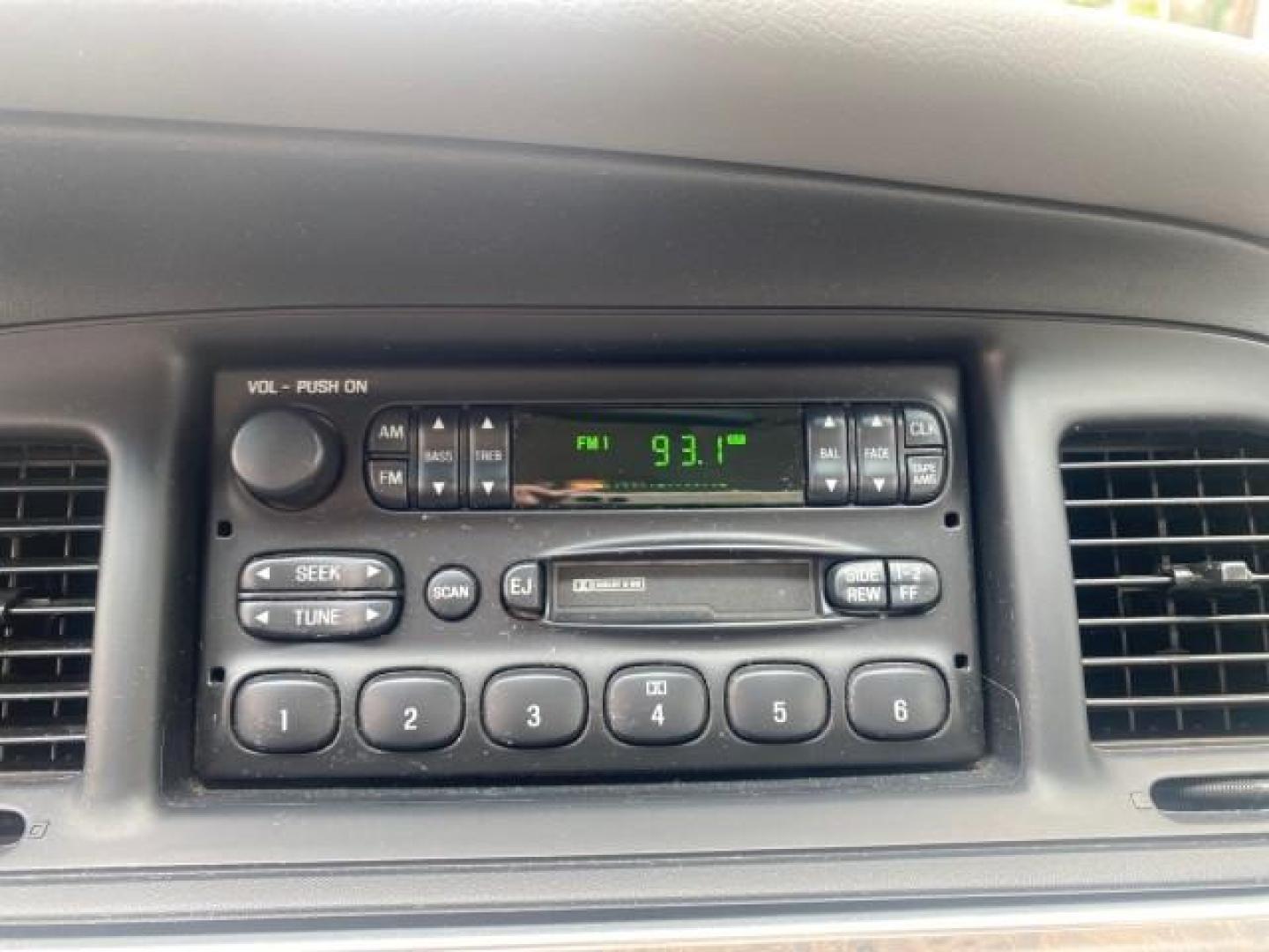 1999 Vibrant White /Lt/Med Parchment Ford Crown Victoria LX LOW MILES 61,537 (2FAFP74W6XX) with an 4.6L SMPI V8 Engine engine, Automatic transmission, located at 4701 North Dixie Hwy, Pompano Beach, FL, 33064, (954) 422-2889, 26.240938, -80.123474 - OUR WEBPAGE FLORIDACARS1.COM HAS OVER 100 PHOTOS AND FREE CARFAX LINK 1999 FORD CROWN VICTORIA LX VIN: 2FAFP74W6XX154498 2 F A F P 7 4 W 6 X X 1 5 4 4 9 8 SEDAN 4 DR 4.6L V8 F GASOLINE 26 MPG REAR WHEEL DRIVE Features ABS Brakes Air Conditioning AM/FM Stereo Automatic Transmission Cassette Player CD - Photo#60