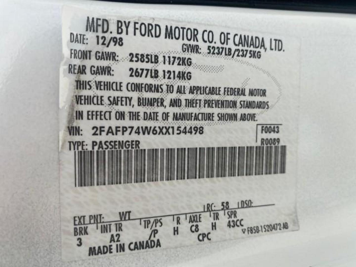 1999 Vibrant White /Lt/Med Parchment Ford Crown Victoria LX LOW MILES 61,537 (2FAFP74W6XX) with an 4.6L SMPI V8 Engine engine, Automatic transmission, located at 4701 North Dixie Hwy, Pompano Beach, FL, 33064, (954) 422-2889, 26.240938, -80.123474 - OUR WEBPAGE FLORIDACARS1.COM HAS OVER 100 PHOTOS AND FREE CARFAX LINK 1999 FORD CROWN VICTORIA LX VIN: 2FAFP74W6XX154498 2 F A F P 7 4 W 6 X X 1 5 4 4 9 8 SEDAN 4 DR 4.6L V8 F GASOLINE 26 MPG REAR WHEEL DRIVE Features ABS Brakes Air Conditioning AM/FM Stereo Automatic Transmission Cassette Player CD - Photo#68
