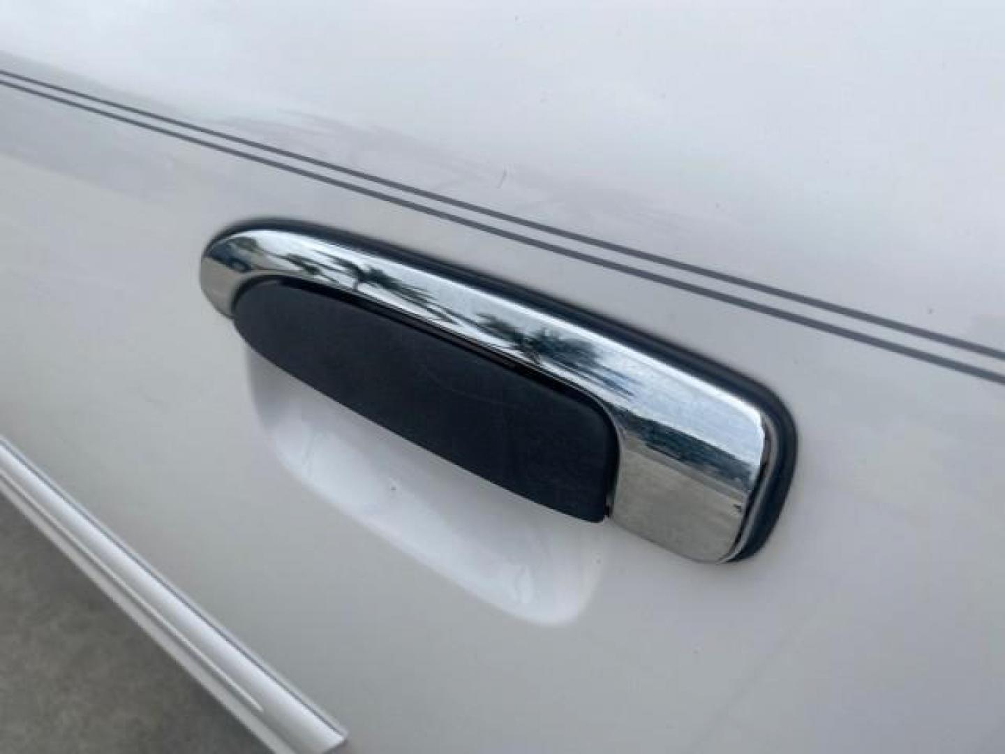 1999 Vibrant White /Lt/Med Parchment Ford Crown Victoria LX LOW MILES 61,537 (2FAFP74W6XX) with an 4.6L SMPI V8 Engine engine, Automatic transmission, located at 4701 North Dixie Hwy, Pompano Beach, FL, 33064, (954) 422-2889, 26.240938, -80.123474 - OUR WEBPAGE FLORIDACARS1.COM HAS OVER 100 PHOTOS AND FREE CARFAX LINK 1999 FORD CROWN VICTORIA LX VIN: 2FAFP74W6XX154498 2 F A F P 7 4 W 6 X X 1 5 4 4 9 8 SEDAN 4 DR 4.6L V8 F GASOLINE 26 MPG REAR WHEEL DRIVE Features ABS Brakes Air Conditioning AM/FM Stereo Automatic Transmission Cassette Player CD - Photo#70