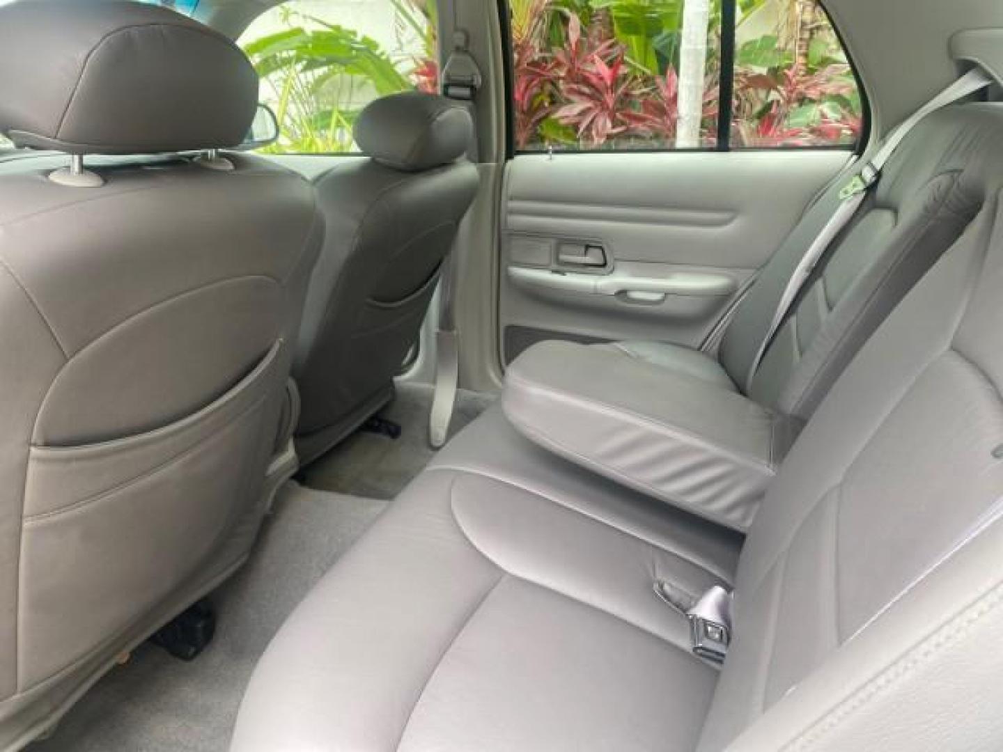 1999 Vibrant White /Lt/Med Parchment Ford Crown Victoria LX LOW MILES 61,537 (2FAFP74W6XX) with an 4.6L SMPI V8 Engine engine, Automatic transmission, located at 4701 North Dixie Hwy, Pompano Beach, FL, 33064, (954) 422-2889, 26.240938, -80.123474 - OUR WEBPAGE FLORIDACARS1.COM HAS OVER 100 PHOTOS AND FREE CARFAX LINK 1999 FORD CROWN VICTORIA LX VIN: 2FAFP74W6XX154498 2 F A F P 7 4 W 6 X X 1 5 4 4 9 8 SEDAN 4 DR 4.6L V8 F GASOLINE 26 MPG REAR WHEEL DRIVE Features ABS Brakes Air Conditioning AM/FM Stereo Automatic Transmission Cassette Player CD - Photo#74