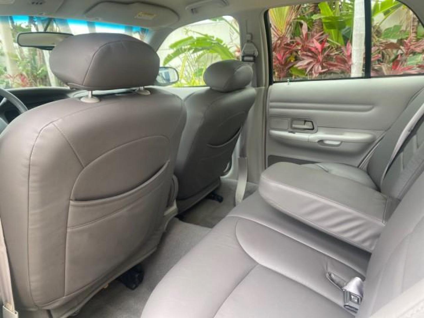 1999 Vibrant White /Lt/Med Parchment Ford Crown Victoria LX LOW MILES 61,537 (2FAFP74W6XX) with an 4.6L SMPI V8 Engine engine, Automatic transmission, located at 4701 North Dixie Hwy, Pompano Beach, FL, 33064, (954) 422-2889, 26.240938, -80.123474 - OUR WEBPAGE FLORIDACARS1.COM HAS OVER 100 PHOTOS AND FREE CARFAX LINK 1999 FORD CROWN VICTORIA LX VIN: 2FAFP74W6XX154498 2 F A F P 7 4 W 6 X X 1 5 4 4 9 8 SEDAN 4 DR 4.6L V8 F GASOLINE 26 MPG REAR WHEEL DRIVE Features ABS Brakes Air Conditioning AM/FM Stereo Automatic Transmission Cassette Player CD - Photo#75