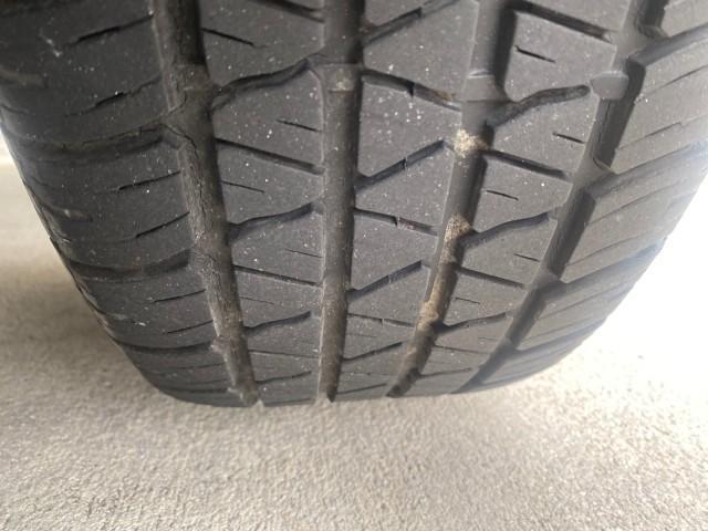 1999 Vibrant White /Lt/Med Parchment Ford Crown Victoria LX LOW MILES 61,537 (2FAFP74W6XX) with an 4.6L SMPI V8 Engine engine, Automatic transmission, located at 4701 North Dixie Hwy, Pompano Beach, FL, 33064, (954) 422-2889, 26.240938, -80.123474 - OUR WEBPAGE FLORIDACARS1.COM HAS OVER 100 PHOTOS AND FREE CARFAX LINK 1999 FORD CROWN VICTORIA LX VIN: 2FAFP74W6XX154498 2 F A F P 7 4 W 6 X X 1 5 4 4 9 8 SEDAN 4 DR 4.6L V8 F GASOLINE 26 MPG REAR WHEEL DRIVE Features ABS Brakes Air Conditioning AM/FM Stereo Automatic Transmission Cassette Player CD - Photo#80