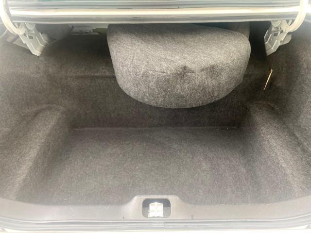 1999 Vibrant White /Lt/Med Parchment Ford Crown Victoria LX LOW MILES 61,537 (2FAFP74W6XX) with an 4.6L SMPI V8 Engine engine, Automatic transmission, located at 4701 North Dixie Hwy, Pompano Beach, FL, 33064, (954) 422-2889, 26.240938, -80.123474 - OUR WEBPAGE FLORIDACARS1.COM HAS OVER 100 PHOTOS AND FREE CARFAX LINK 1999 FORD CROWN VICTORIA LX VIN: 2FAFP74W6XX154498 2 F A F P 7 4 W 6 X X 1 5 4 4 9 8 SEDAN 4 DR 4.6L V8 F GASOLINE 26 MPG REAR WHEEL DRIVE Features ABS Brakes Air Conditioning AM/FM Stereo Automatic Transmission Cassette Player CD - Photo#89