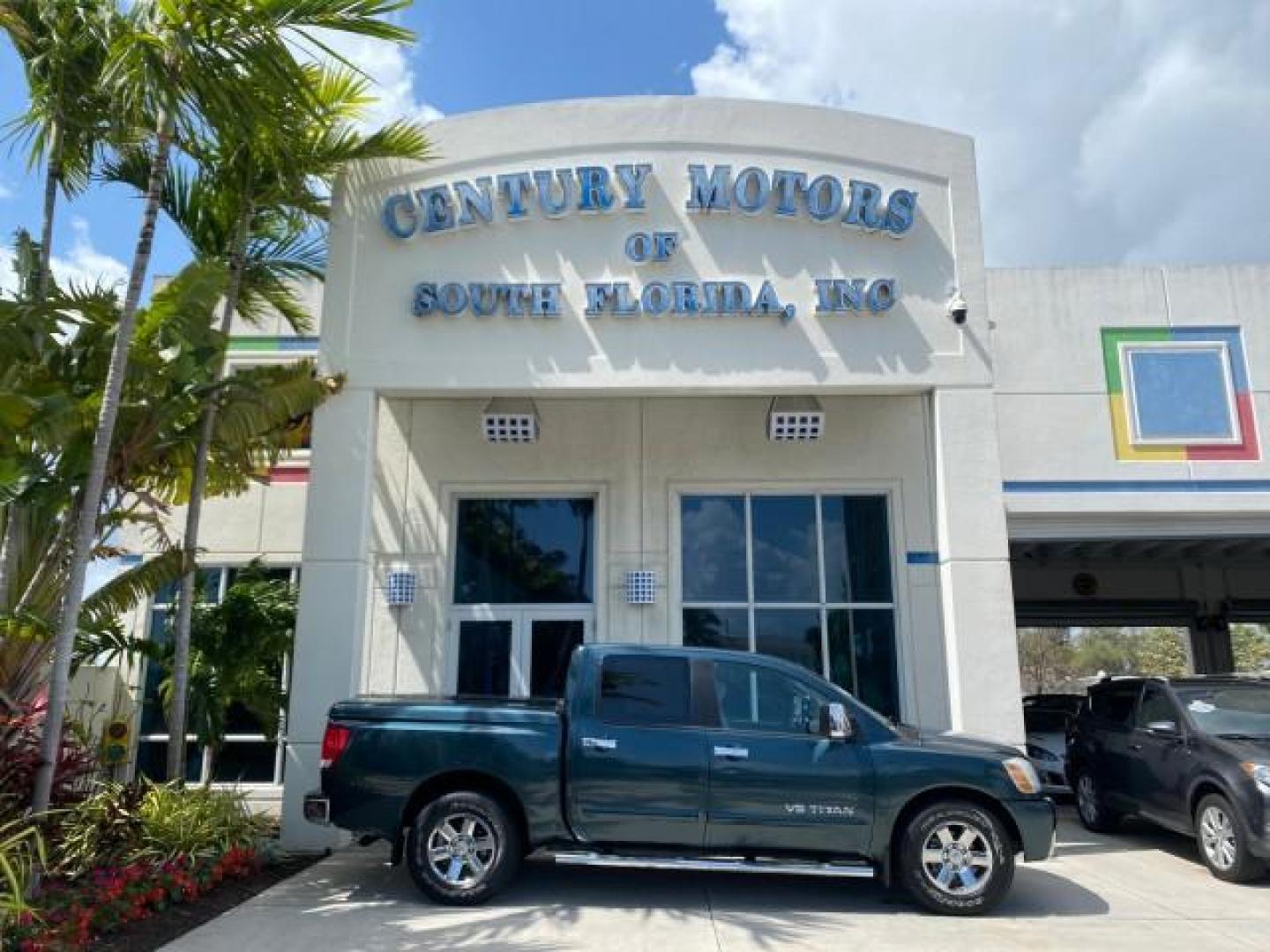2007 Majestic Blue /Graphite/Titanium Nissan Titan LE 1 OWNER LOW MILES 39,670 CREW CAB (1N6BA07A67N) with an 5.6L DOHC 32-Valve V8 FFV Engine engine, Automatic transmission, located at 4701 North Dixie Hwy, Pompano Beach, FL, 33064, (954) 422-2889, 26.240938, -80.123474 - OUR WEBPAGE FLORIDACARS1.COM HAS OVER 100 PHOTOS AND FREE CARFAX LINK 2007 NISSAN TITAN LE FFV 1 OWNER CREW CAB LEATHER VIN: 1N6BA07A67N215171 1 N 6 B A 0 7 A 6 7 N 2 1 5 1 7 1 CREW PICKUP 5.6L V8 F DOHC 32V FLEX FUEL 19 MPG REAR WHEEL DRIVE Features ABS Brakes Air Conditioning Alloy Wheels AM/FM St - Photo#0