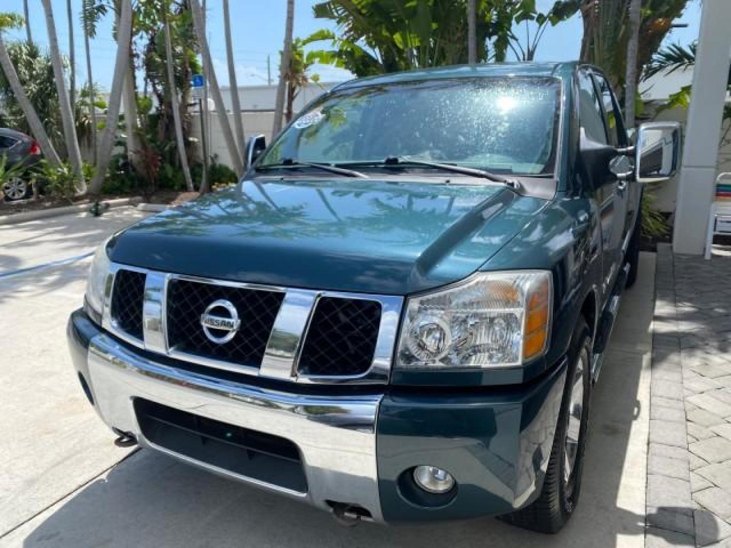 2007 Majestic Blue /Graphite/Titanium Nissan Titan LE 1 OWNER LOW MILES 39,670 CREW CAB (1N6BA07A67N) with an 5.6L DOHC 32-Valve V8 FFV Engine engine, Automatic transmission, located at 4701 North Dixie Hwy, Pompano Beach, FL, 33064, (954) 422-2889, 26.240938, -80.123474 - OUR WEBPAGE FLORIDACARS1.COM HAS OVER 100 PHOTOS AND FREE CARFAX LINK 2007 NISSAN TITAN LE FFV 1 OWNER CREW CAB LEATHER VIN: 1N6BA07A67N215171 1 N 6 B A 0 7 A 6 7 N 2 1 5 1 7 1 CREW PICKUP 5.6L V8 F DOHC 32V FLEX FUEL 19 MPG REAR WHEEL DRIVE Features ABS Brakes Air Conditioning Alloy Wheels AM/FM St - Photo#3